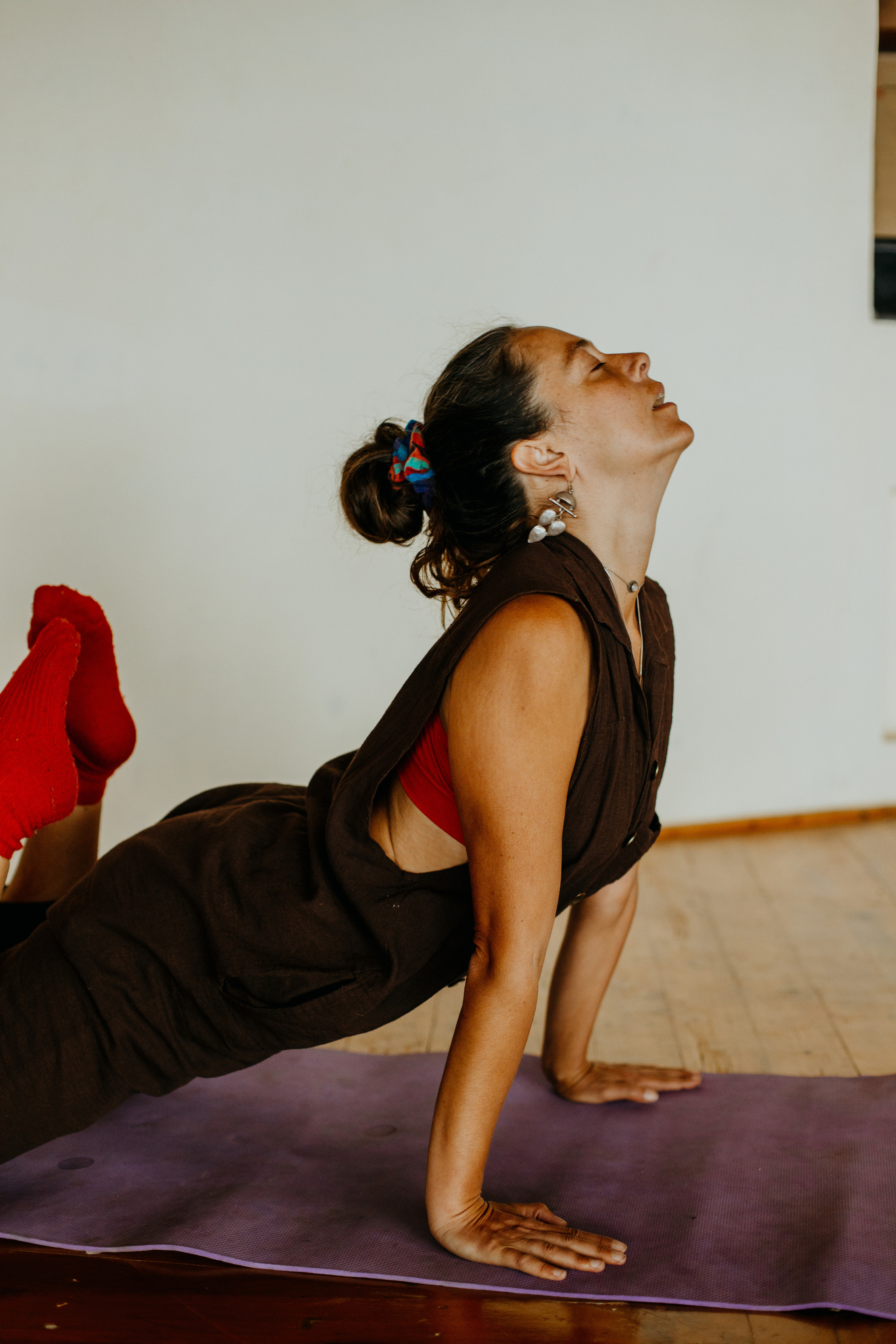 Женская практика от Лу, ретрит в Гималаях. Фотограф Ольхон/ Индия, Регина