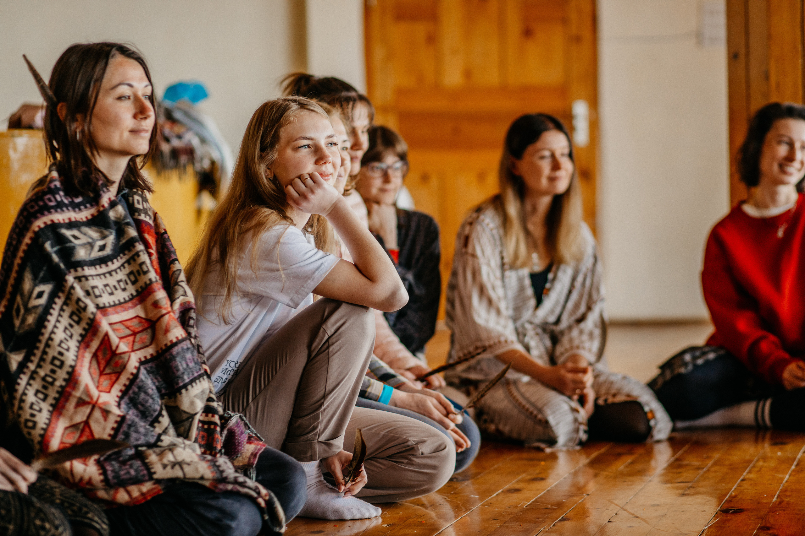 Женская практика от Лу, ретрит в Гималаях. Фотограф Ольхон/ Индия, Регина