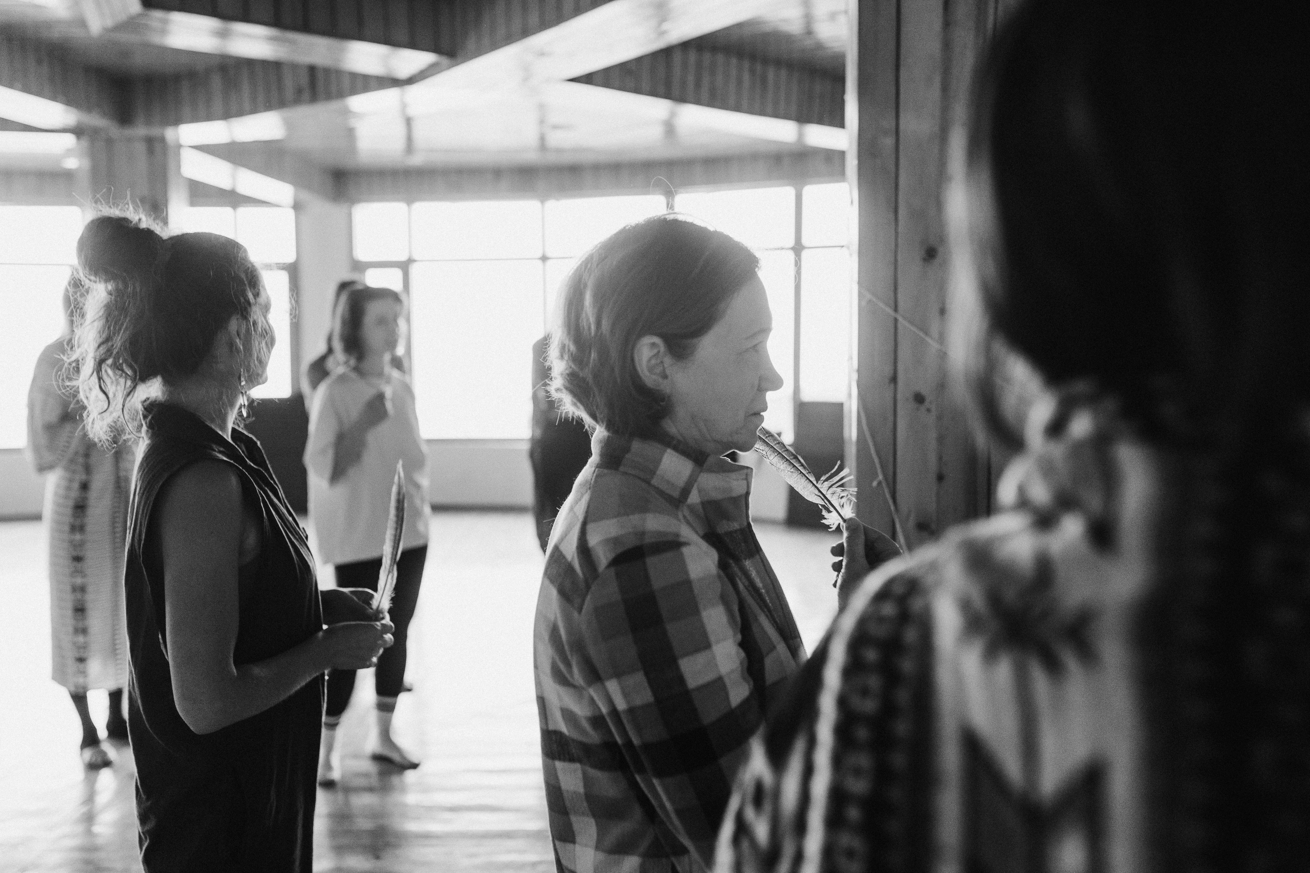 Женская практика от Лу, ретрит в Гималаях. Фотограф Ольхон/ Индия, Регина