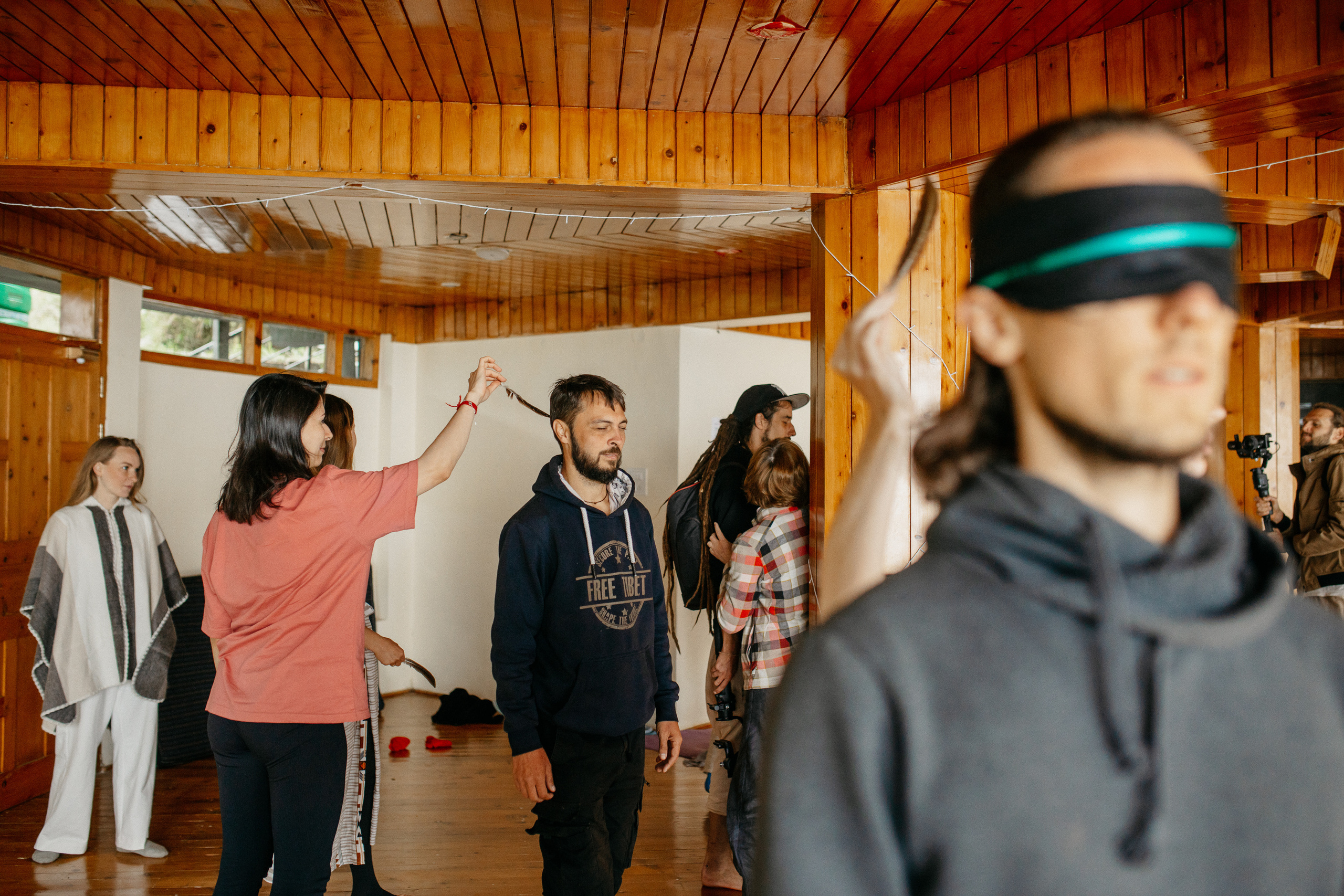 Женская практика от Лу, ретрит в Гималаях. Фотограф Ольхон/ Индия, Регина