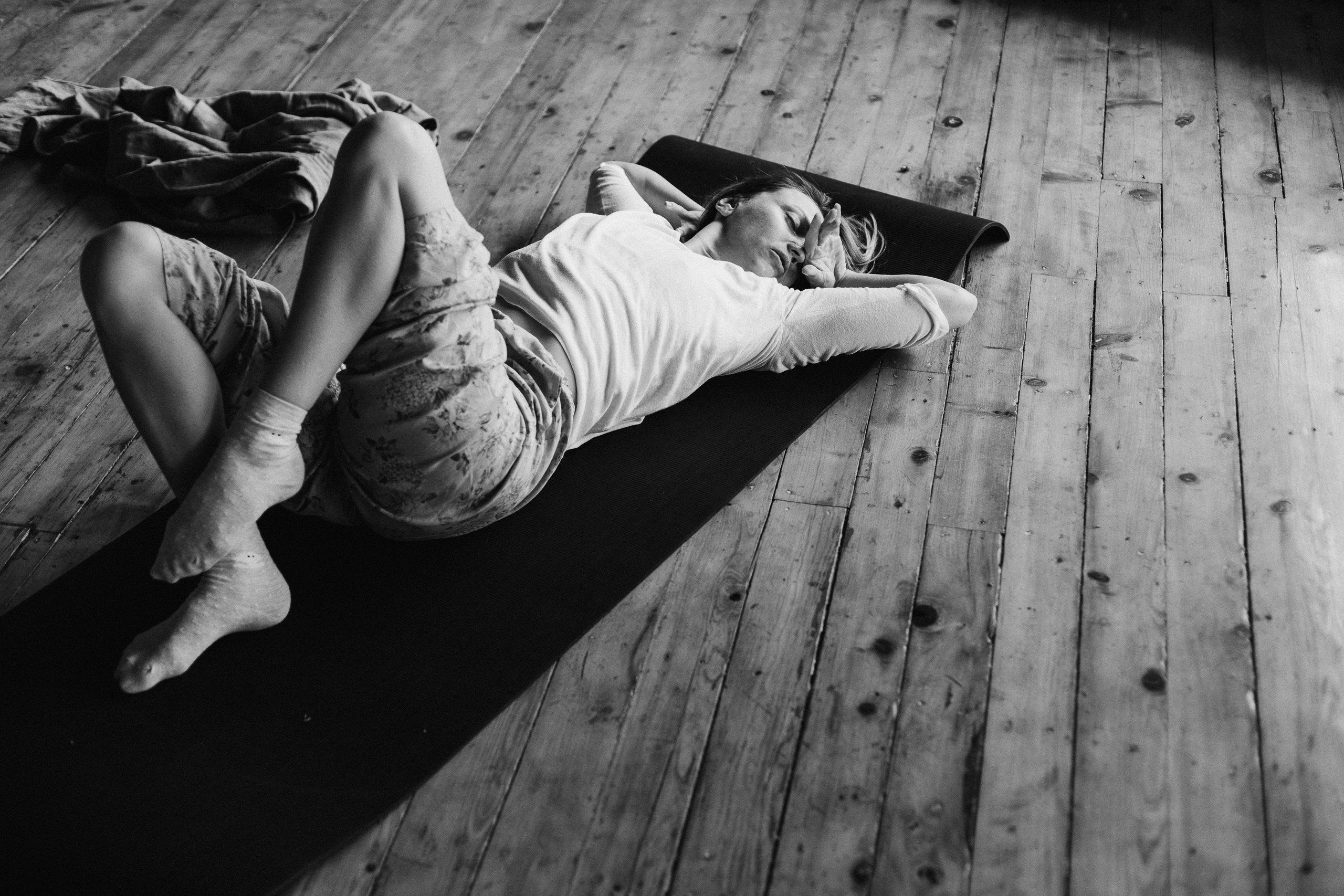 Женская практика от Лу, ретрит в Гималаях. Фотограф Ольхон/ Индия, Регина