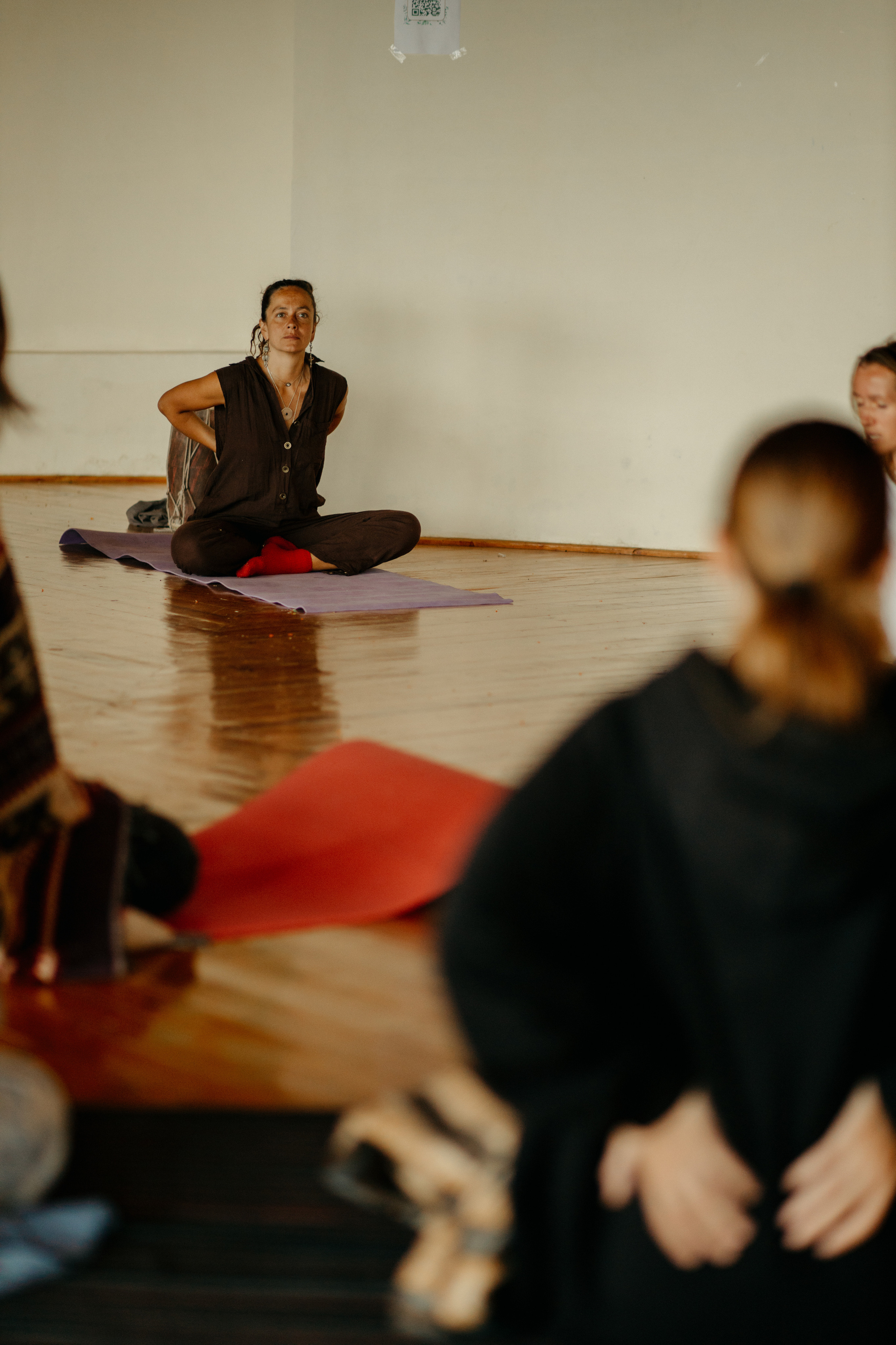 Женская практика от Лу, ретрит в Гималаях. Фотограф Ольхон/ Индия, Регина