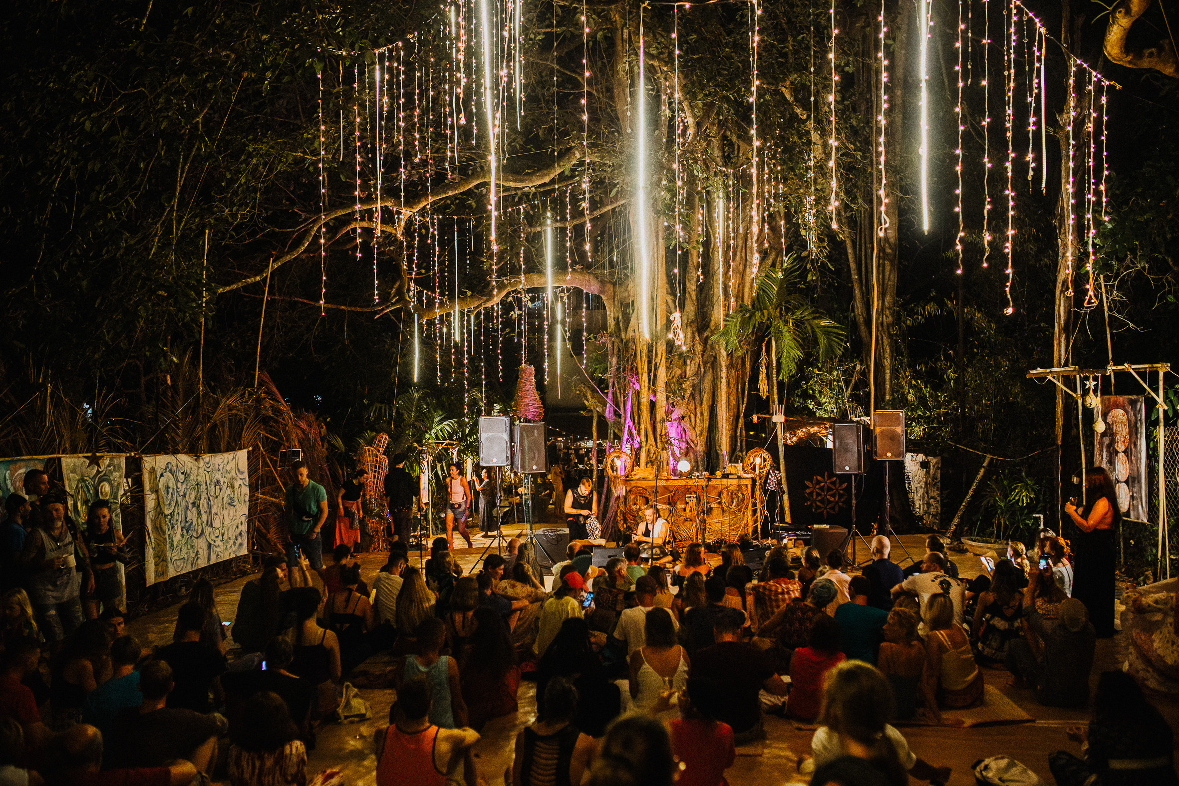 Концерт группы «Odnono» в Гоа. Фотограф Ольхон/ Индия, Регина