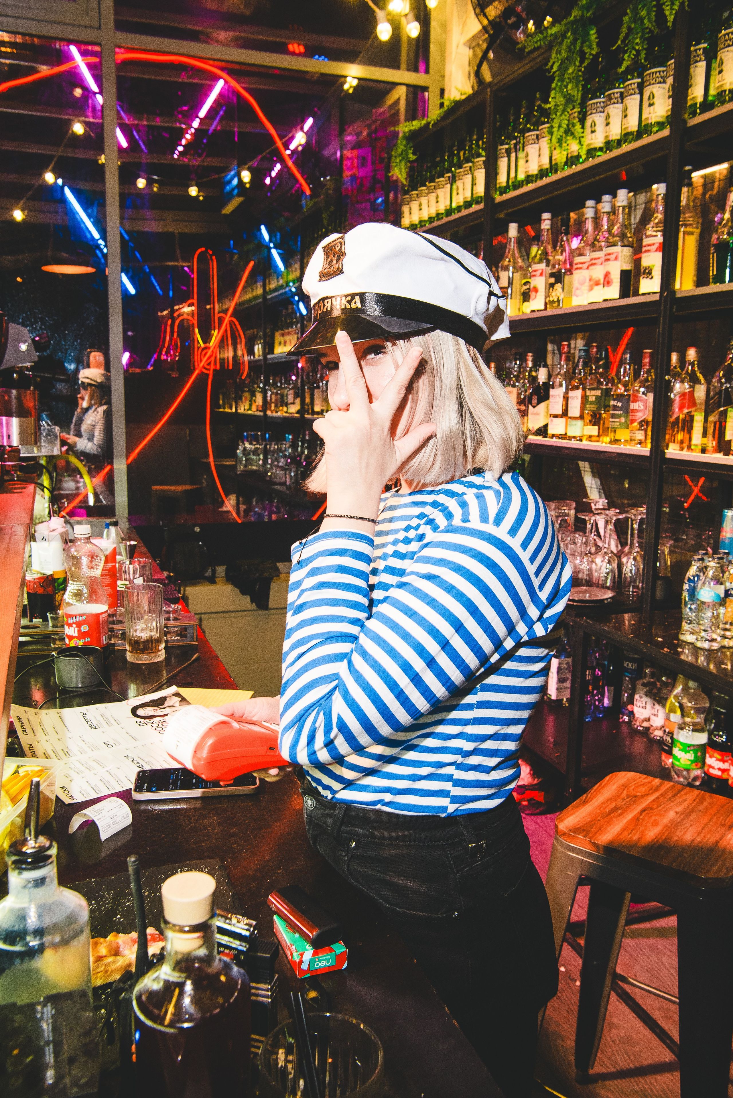 Фотоотчёты о вечеринках для НеБар Волгоград. Или стиль «пьяный фотограф». Фотограф в Волгограде и Волжском Александр Горбань