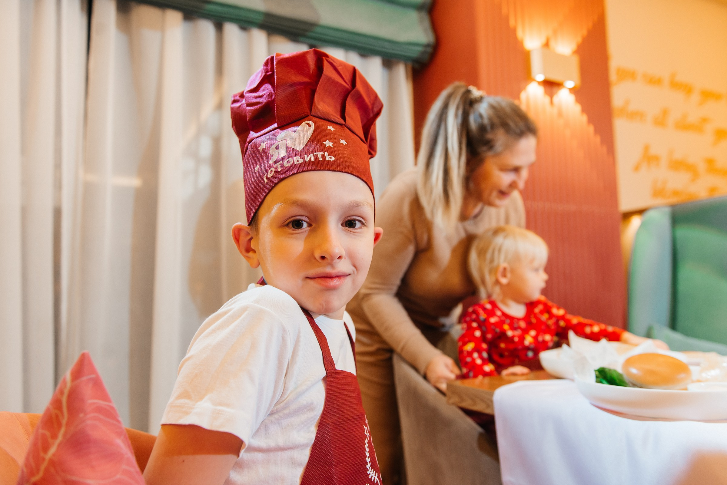 Детский фотограф на праздник в Екатеринбурге Ирина Смирнова. Профессиональный фотограф в Екатеринбурге Ирина Смирнова
