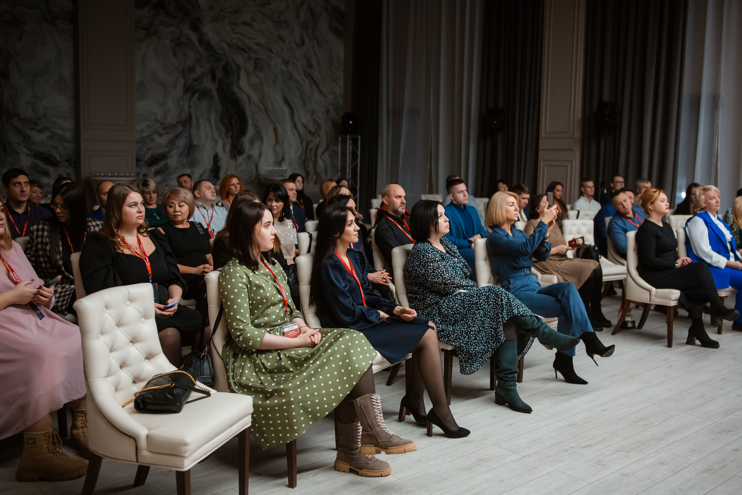 Этажи — подведение итогов 2023. Репортажный фотограф Василий Сазонов в Нижневартовске