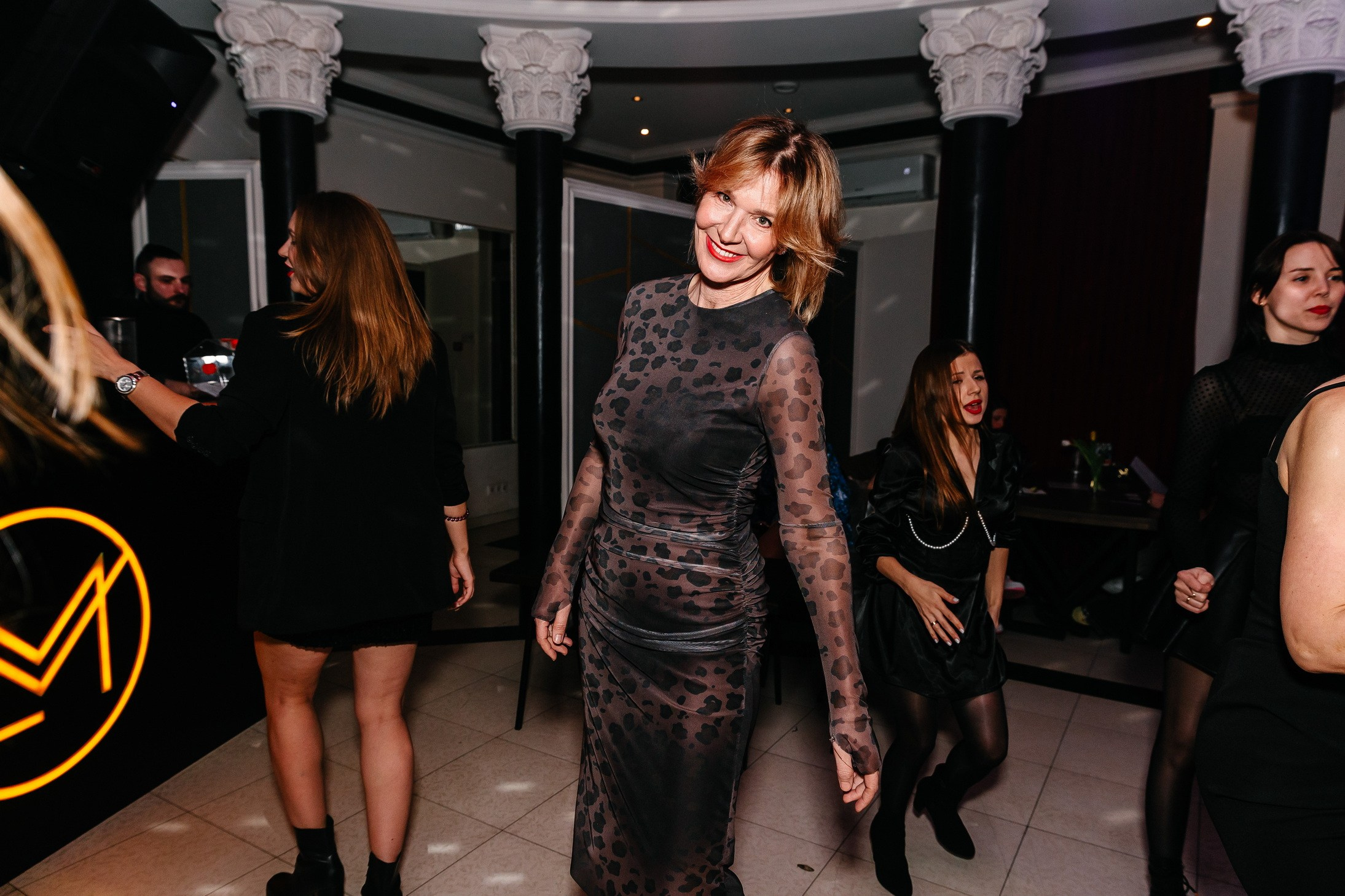 8 марта в лаунж-баре Major 2024. Свадебный, семейный и детский фотограф в Калининграде Елена Кравцова