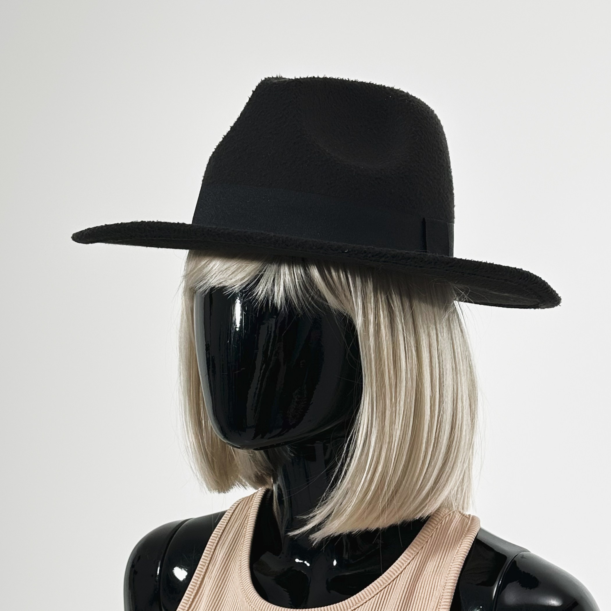  Шляпа 300 руб/час | Залоговая стоимость - 1500 руб 