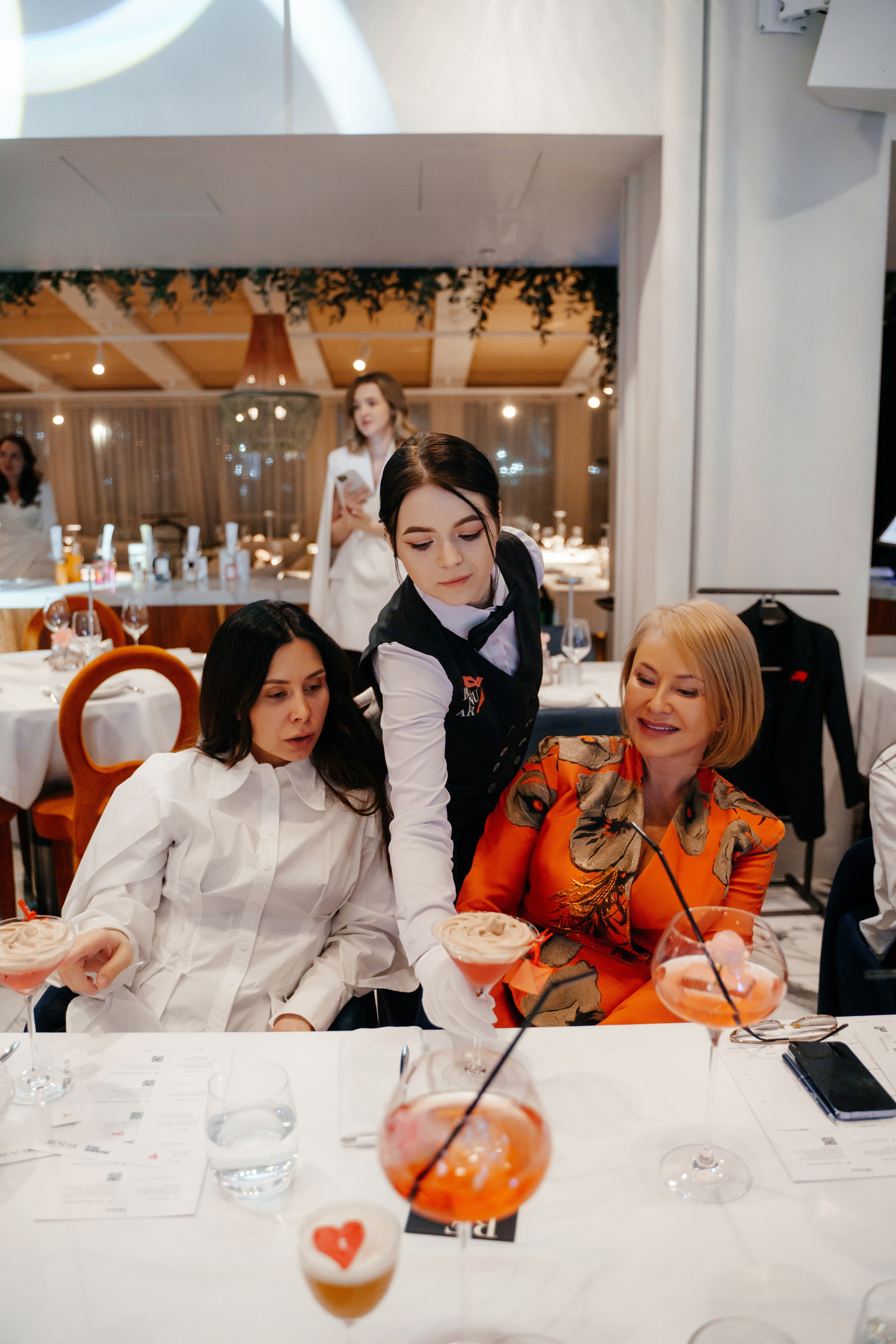 Коктейльно-парфюмерный вечер. BENUAR Restaurant