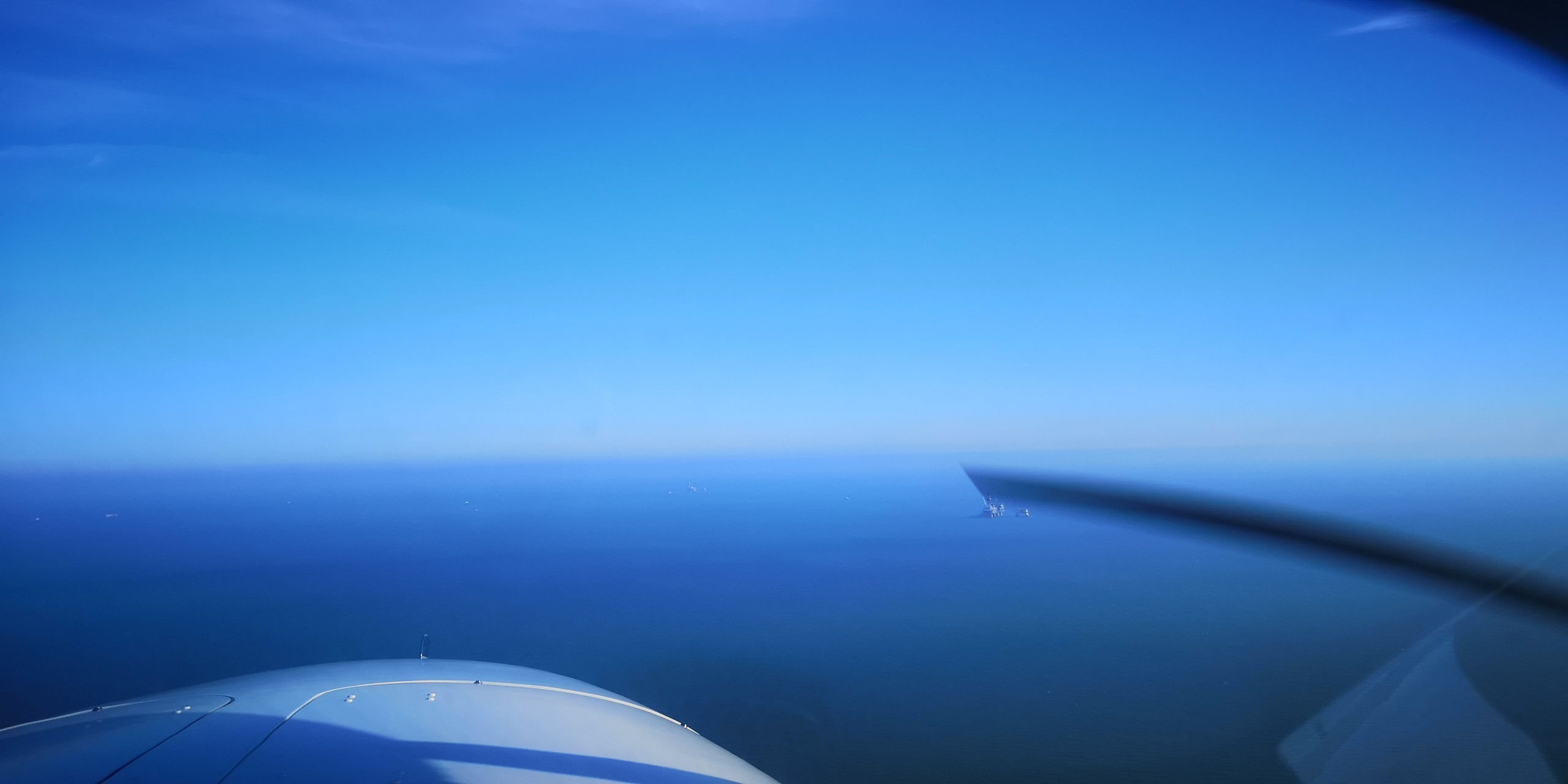 Каспийское море (наука на Ла-8) (2021 г.). Фотоальбом показывающий увлекательный мир авиации и мир медведей Андрея Иванова