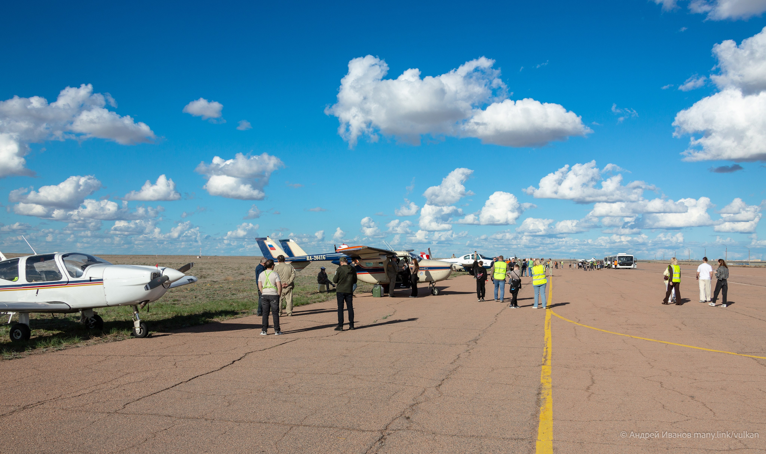 Перелёт на Байконур в 2026 г на самолётах АОН. Фотоальбом показывающий увлекательный мир авиации и мир медведей Андрея Иванова