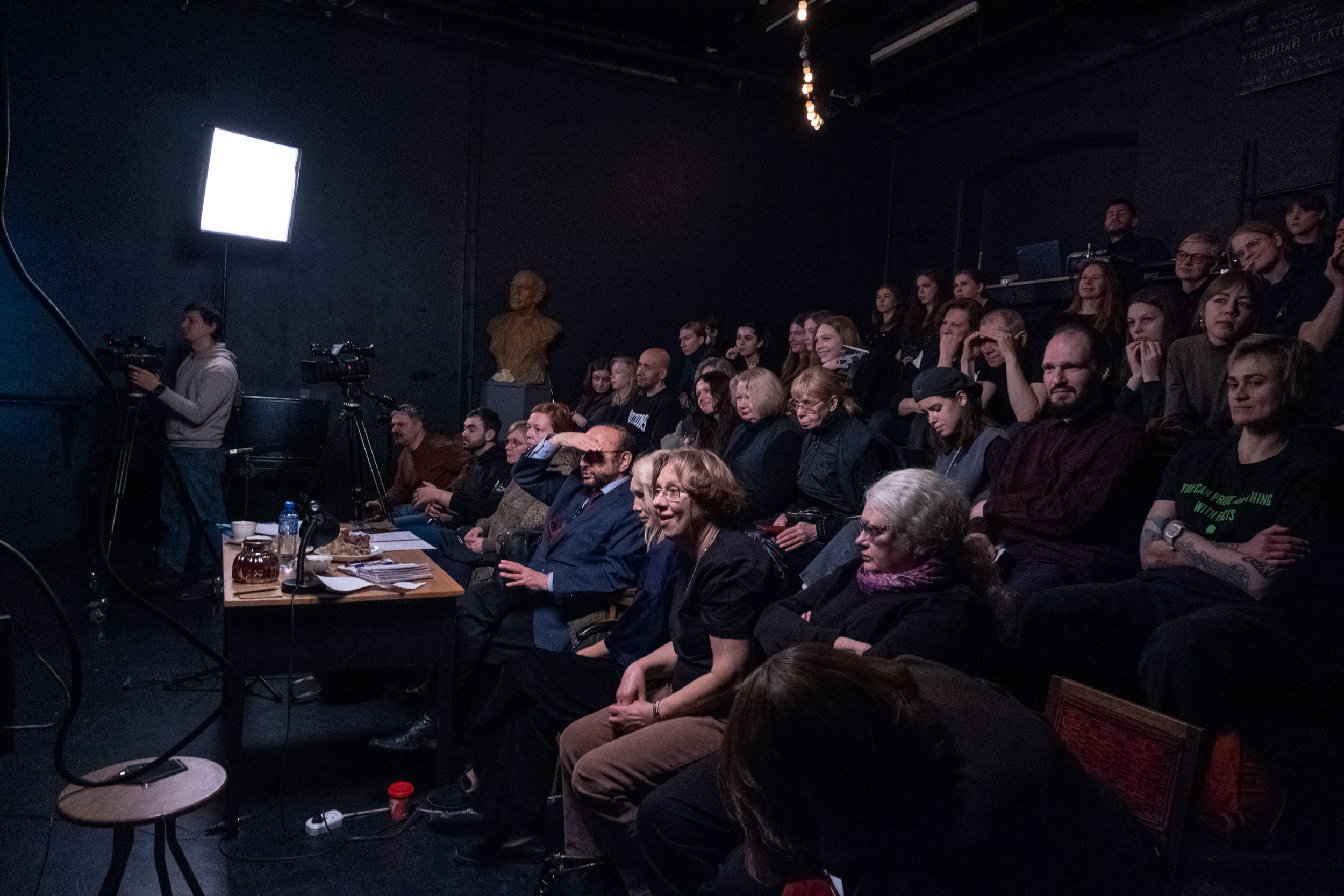 Видеокнига этюдного метода Вениамина Михайловича Фильштинского для социально-художественных проектов. Фотограф в Санкт-Петербурге и Москве Юлия Паршакова