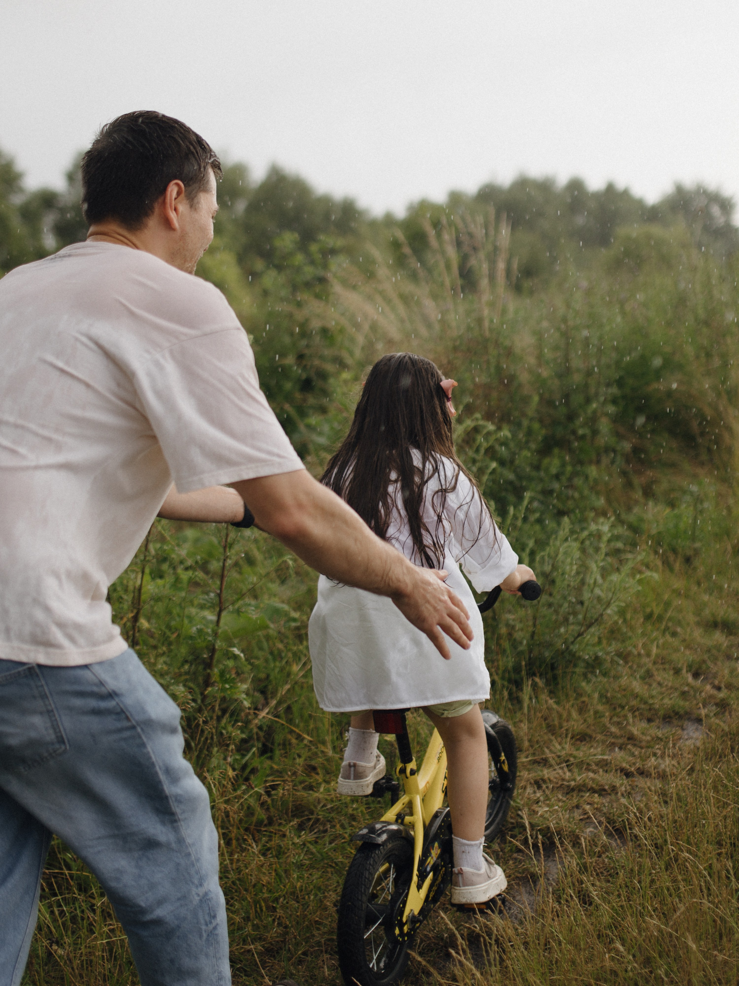 «Под грибным дождём». Свадебный и семейный фотограф в Калининграде Ольга Мешечкова