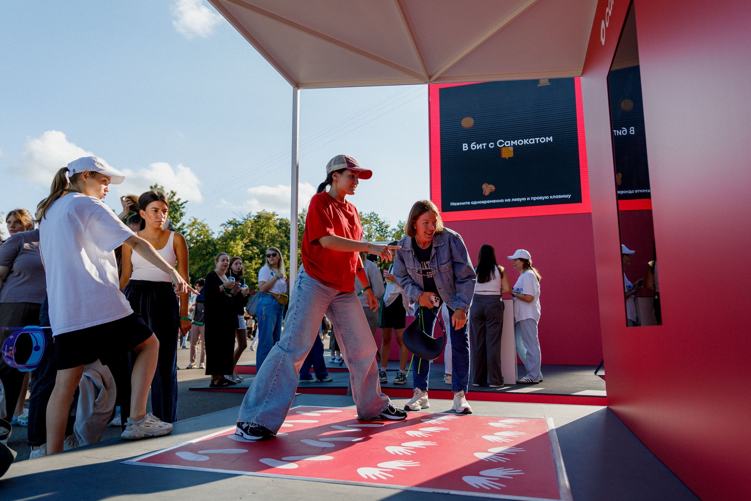 Самокат на фестивале «Пикник Афиши» Лужники. Photographer Sergei Miroshnikov