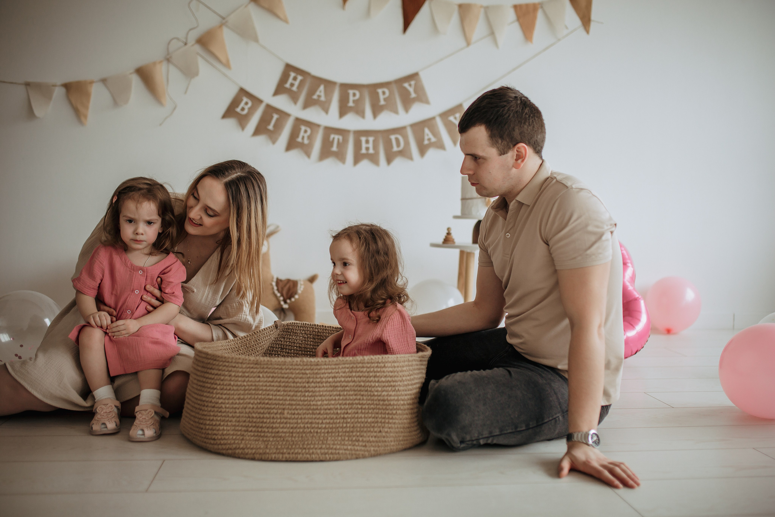 Катя & Аня 3 годика. Семейный и Свадебный фотограф в Санкт-Петербурге Плохая Екатерина