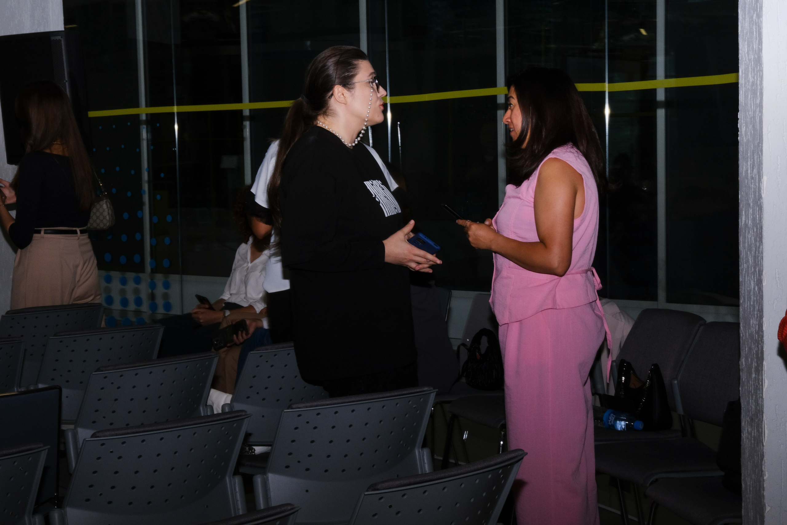 Репортаж бизнес-конференции в Сколково от сообщества BRUSNIKA. Индивидуальная фотосъёмка в Москве. Фотограф Василиса Тарасова