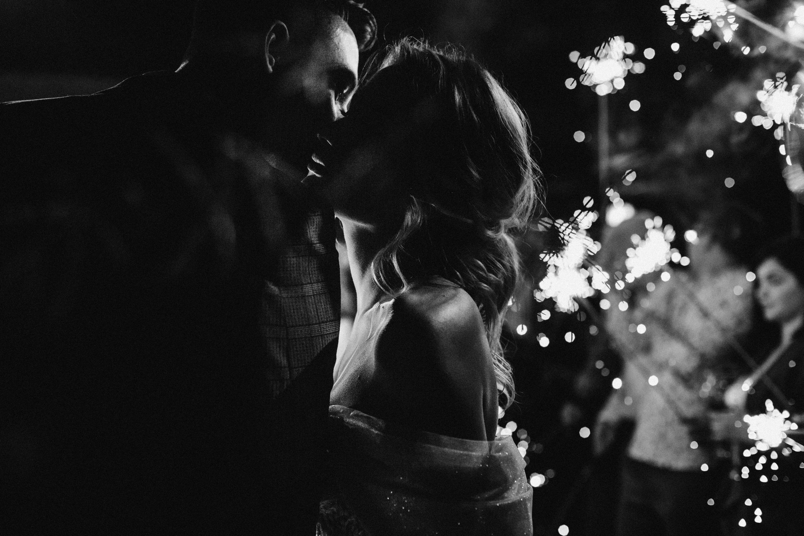 Ты одна мне горишь, как звезда в тишине отдаления. Душевный фотограф Ваших самых ярких событий Марина Погребняк