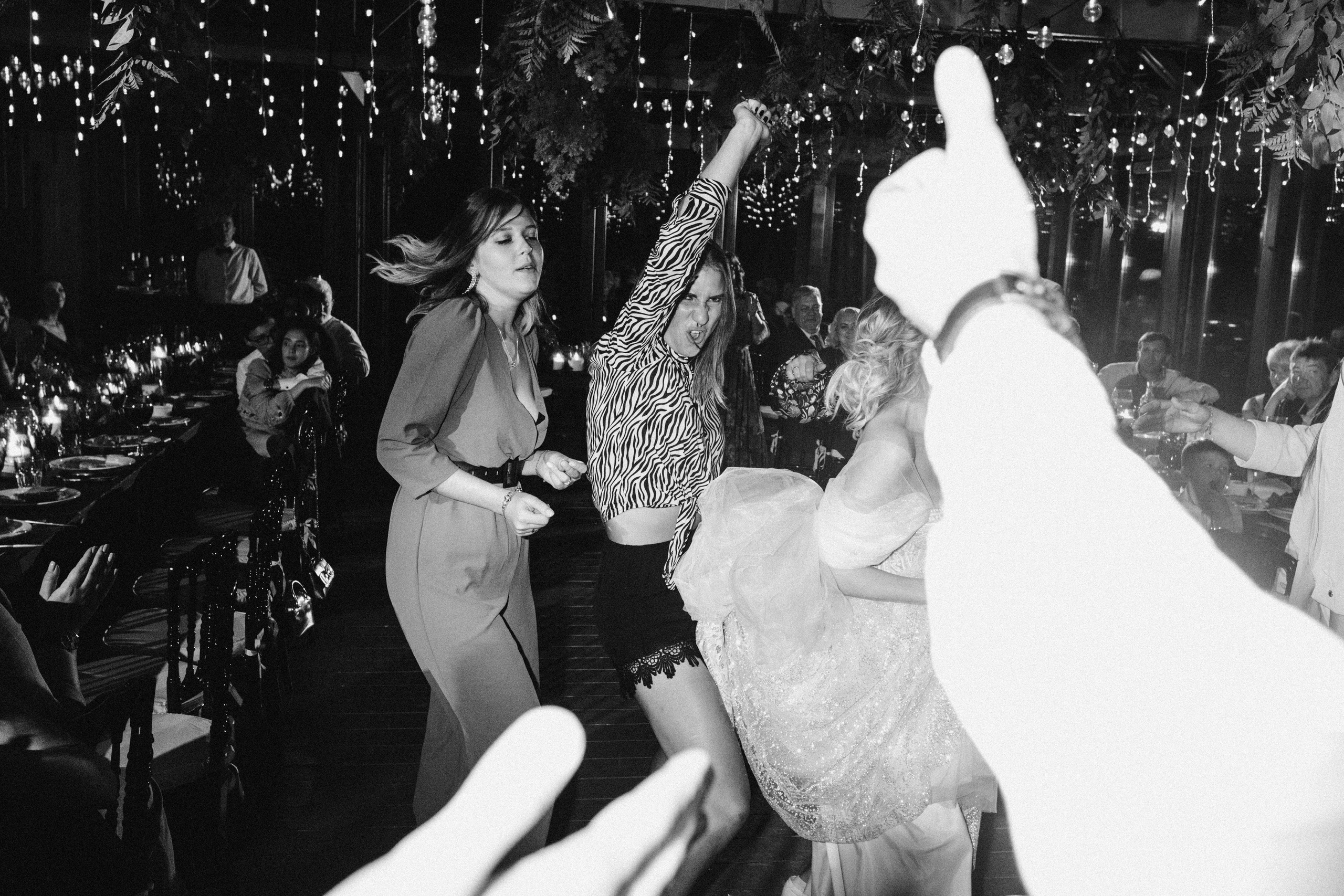 Ты одна мне горишь, как звезда в тишине отдаления. Душевный фотограф Ваших самых ярких событий Марина Погребняк