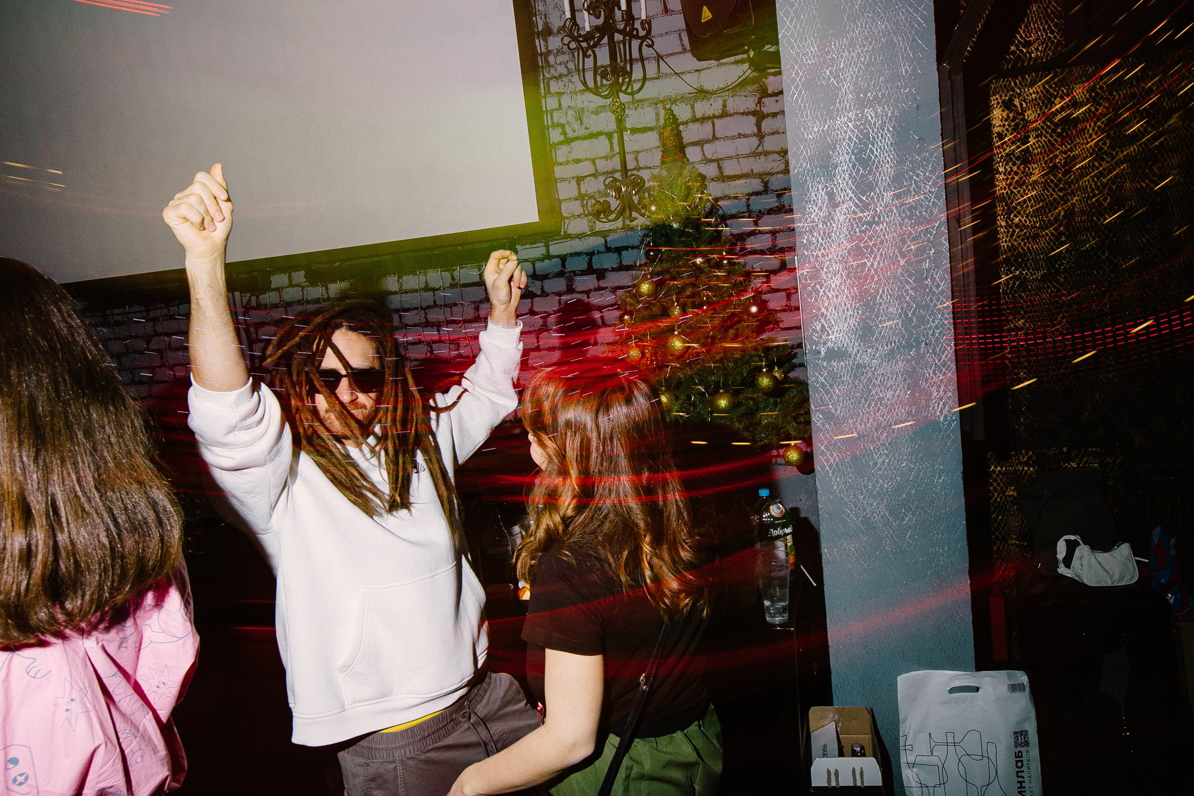 Вечеринка в стиле 00-х. Женский и репортажный фотограф Москва Натали Смирнова