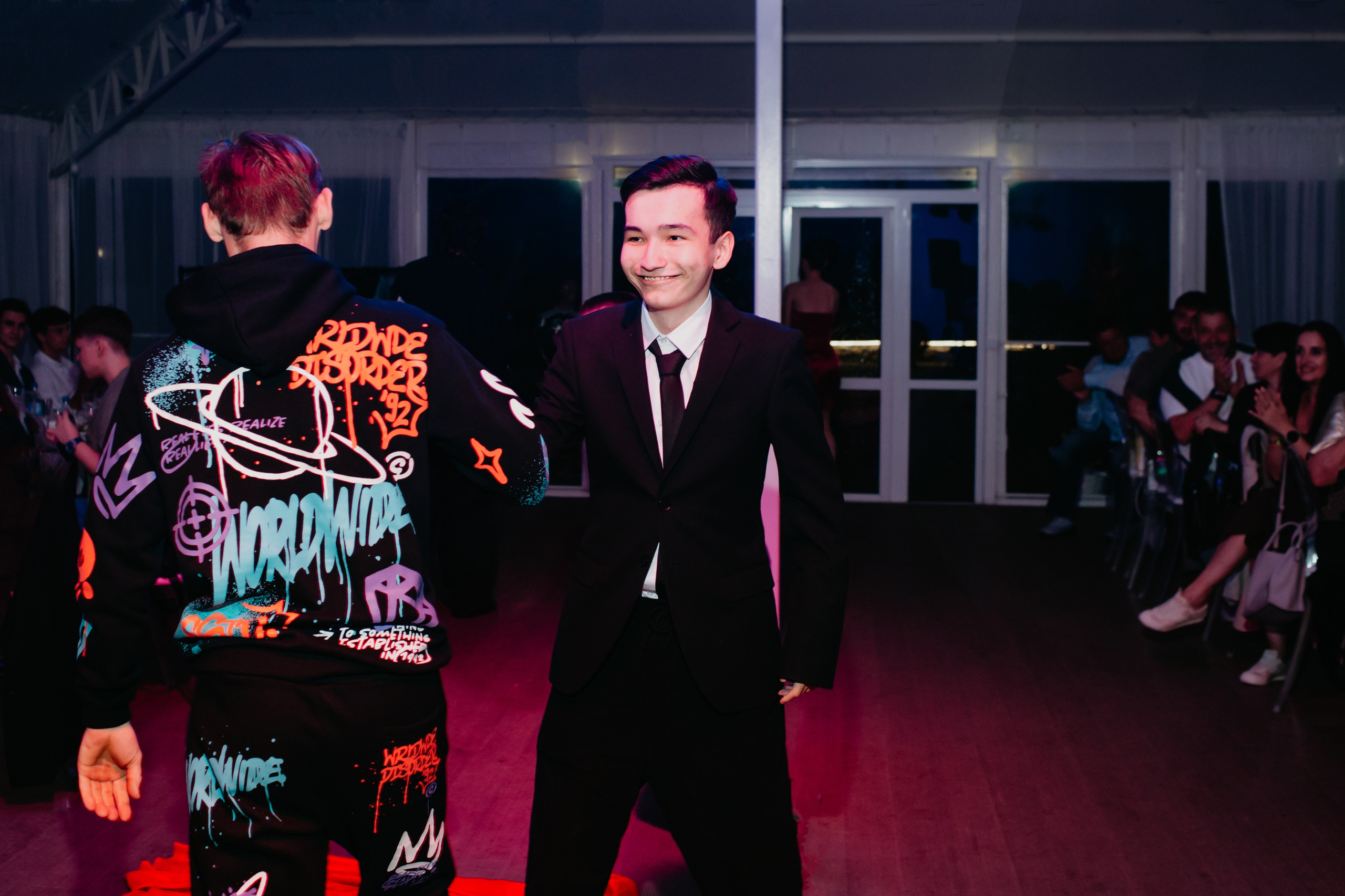 Выпускной 2025 (41 школа) 11 класс. Фотограф в Челябинске Ополихина Анна