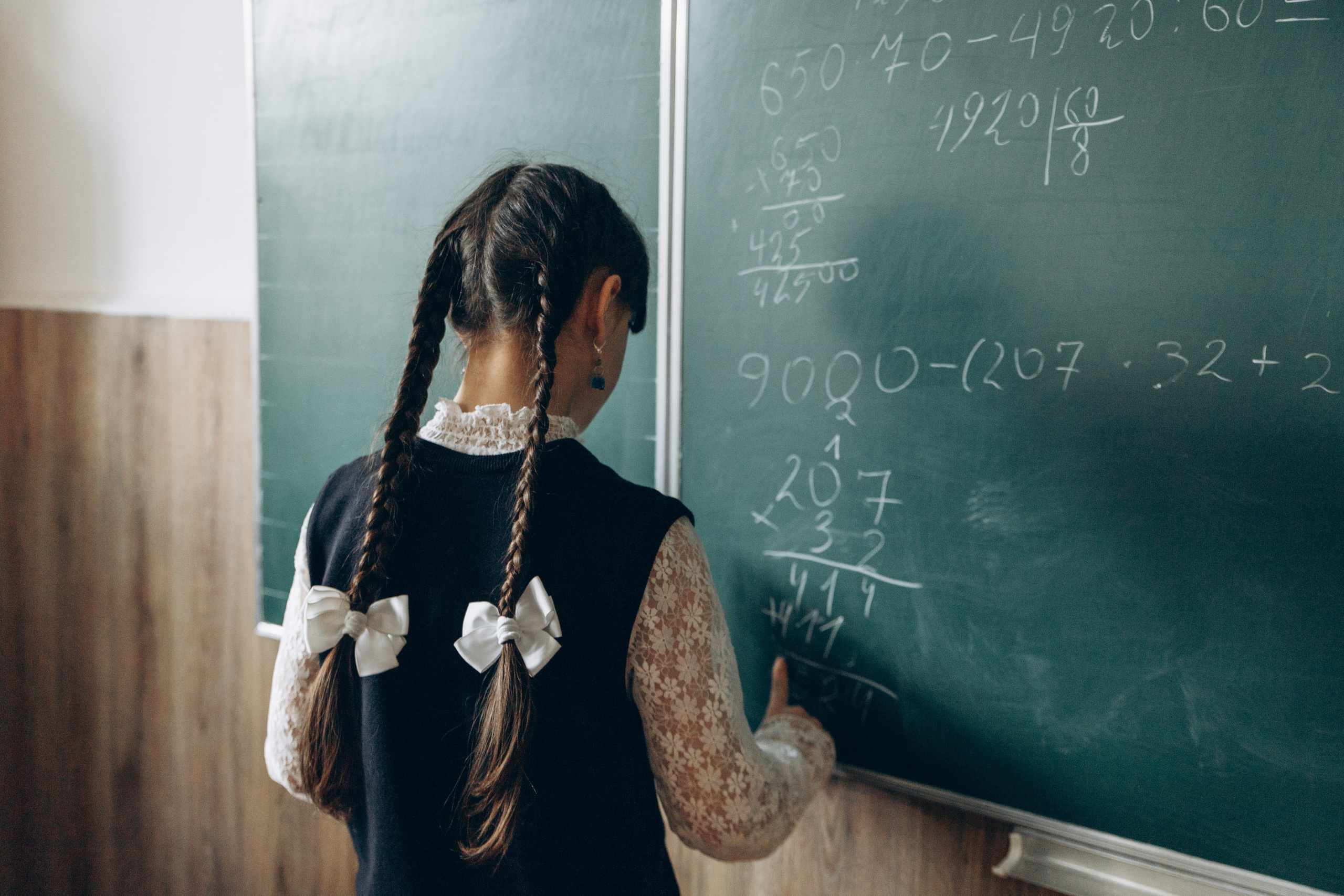 Школьные фотографии могут быть такими. Репортажный и детский фотограф в Минске