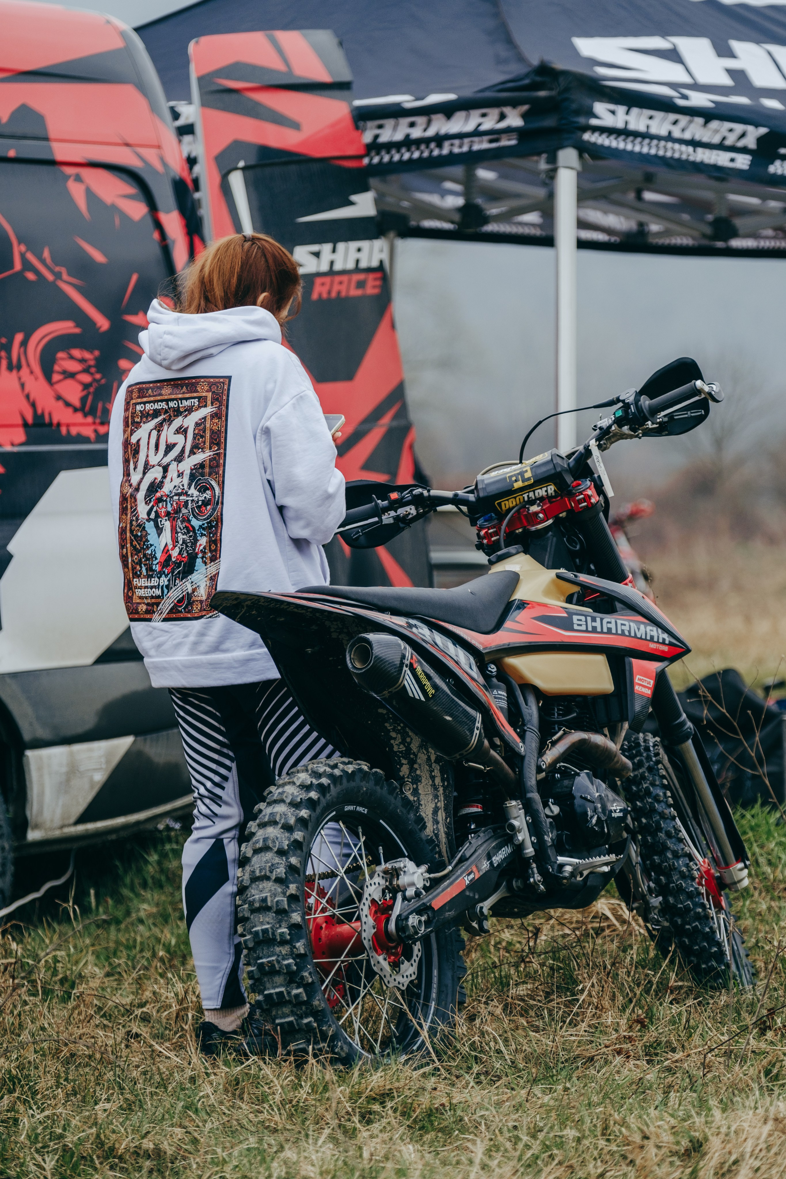 Эндуро Фест от Shamax Motors (Краснодар). Свадебный фотограф Денис Ожигин в Краснодаре и крае. Эмоциональная и стильная съемка вашего дня