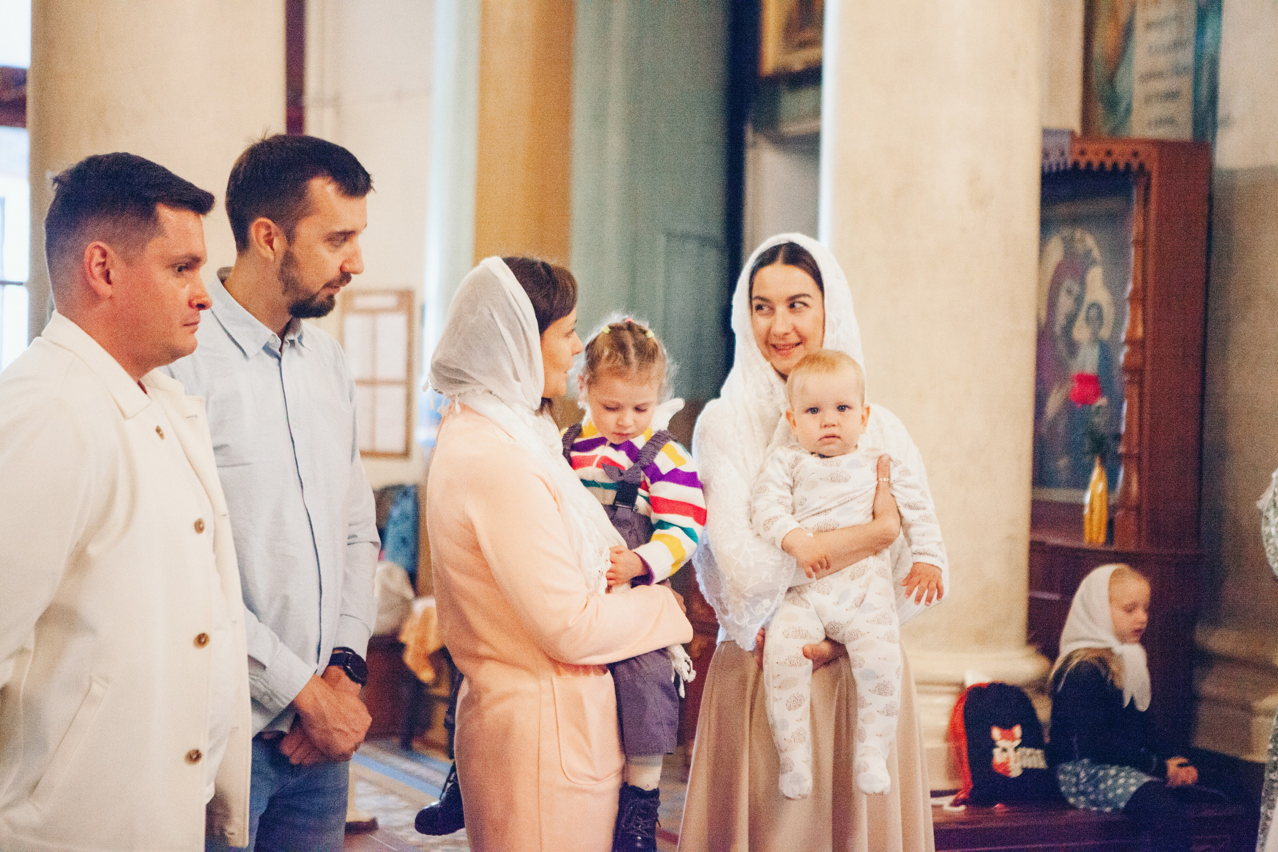 Крещение ребенка в церкви. Фотограф Ольга Ефремова