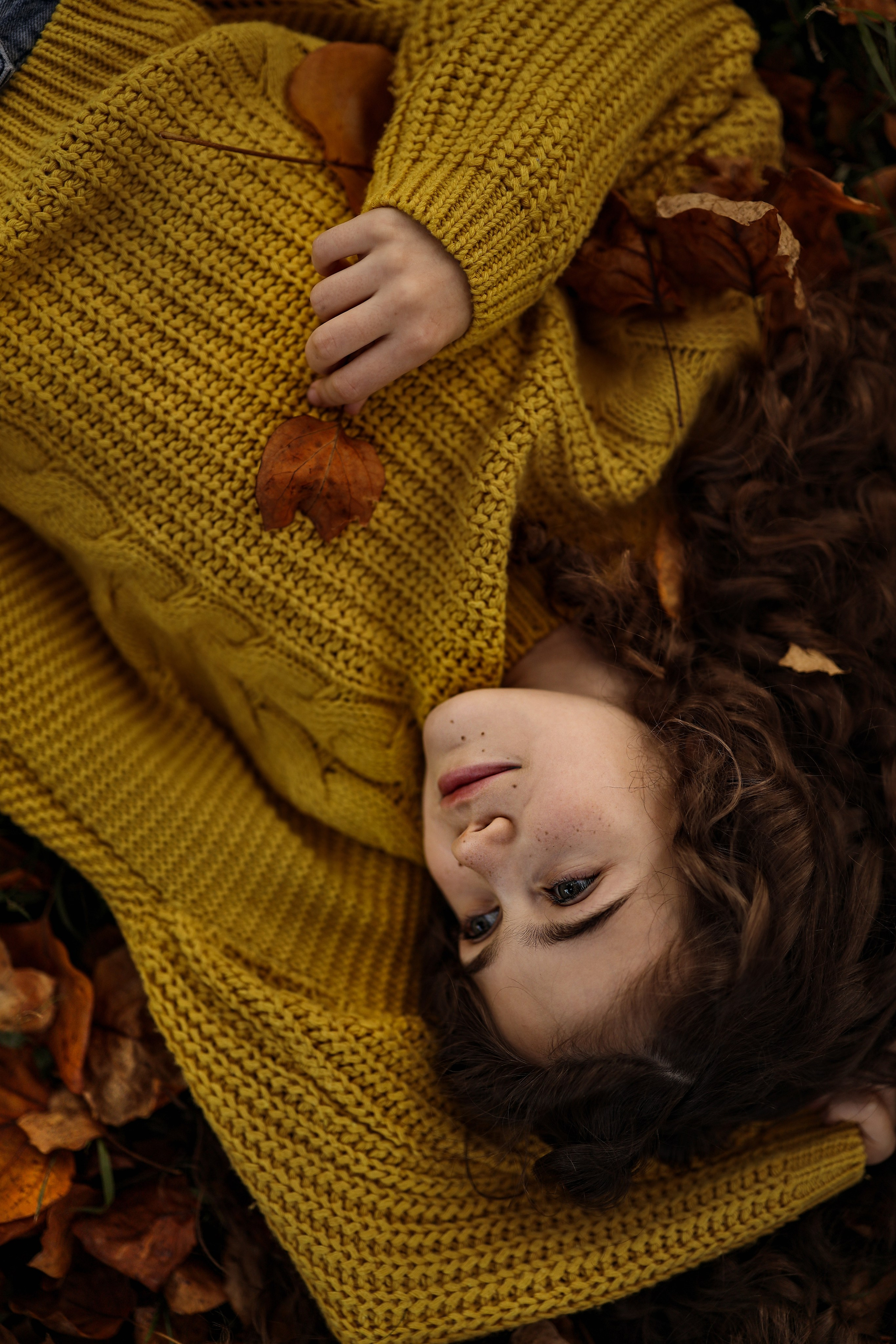 Осенняя фотосессия для Полины у древа патриарха в Сухуме. Свадебный и семейный фотограф в Абхазии Жанна Соснина