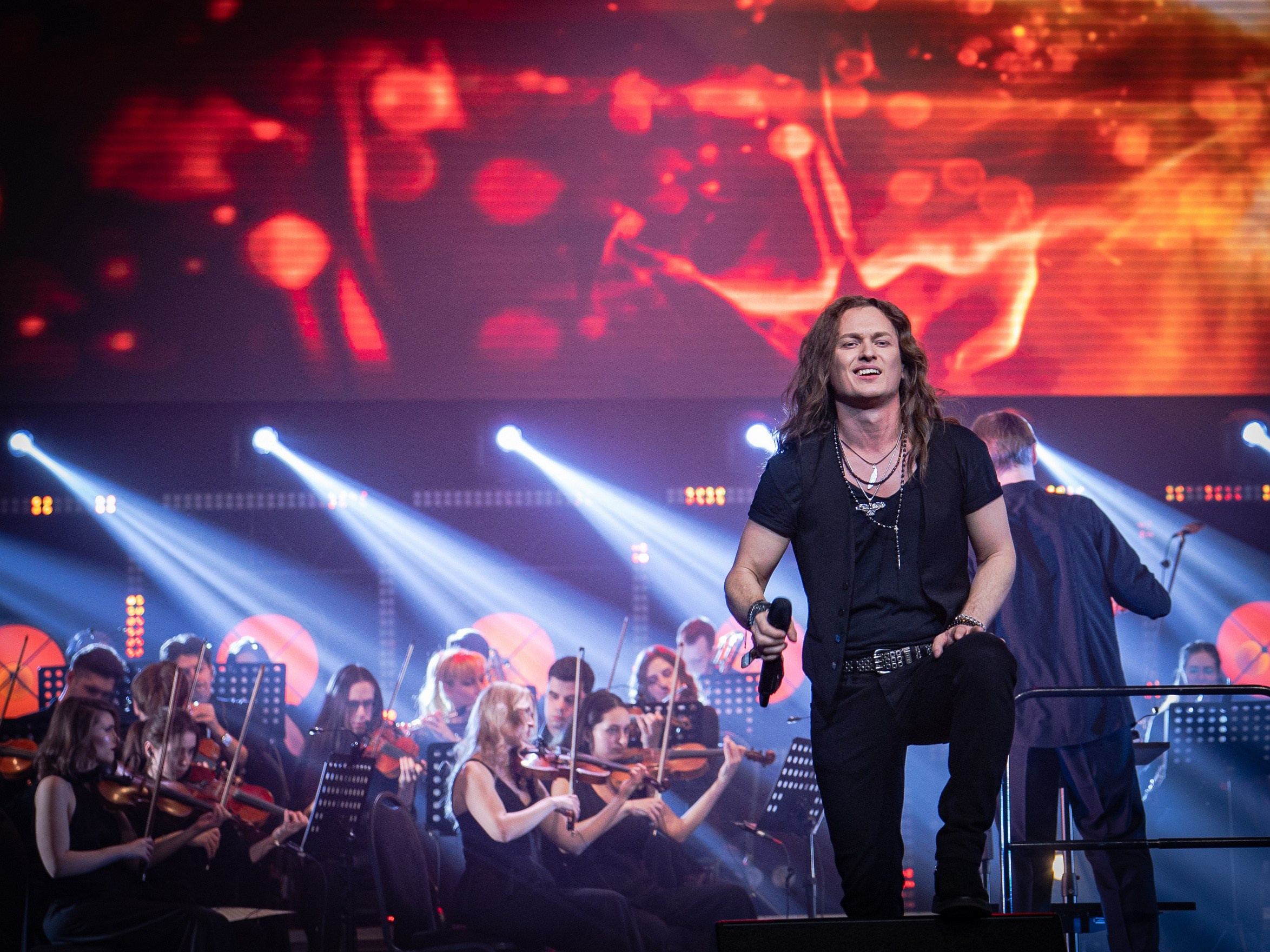 Эпидемия. Симфоническая рукопись. Москва. Фотограф. г. Южно-Сахалинск. Олег Толстов