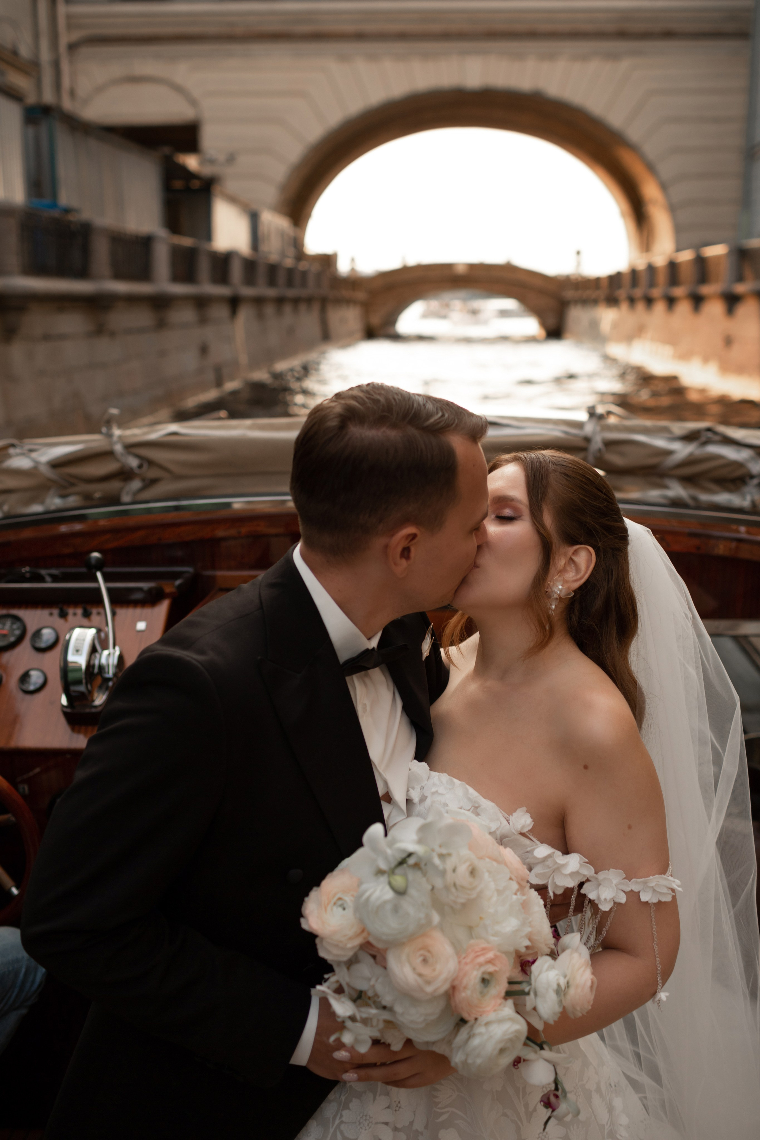 Свадебная фотосессия в Петербурге. Свадебный фотограф Кирилл Белый