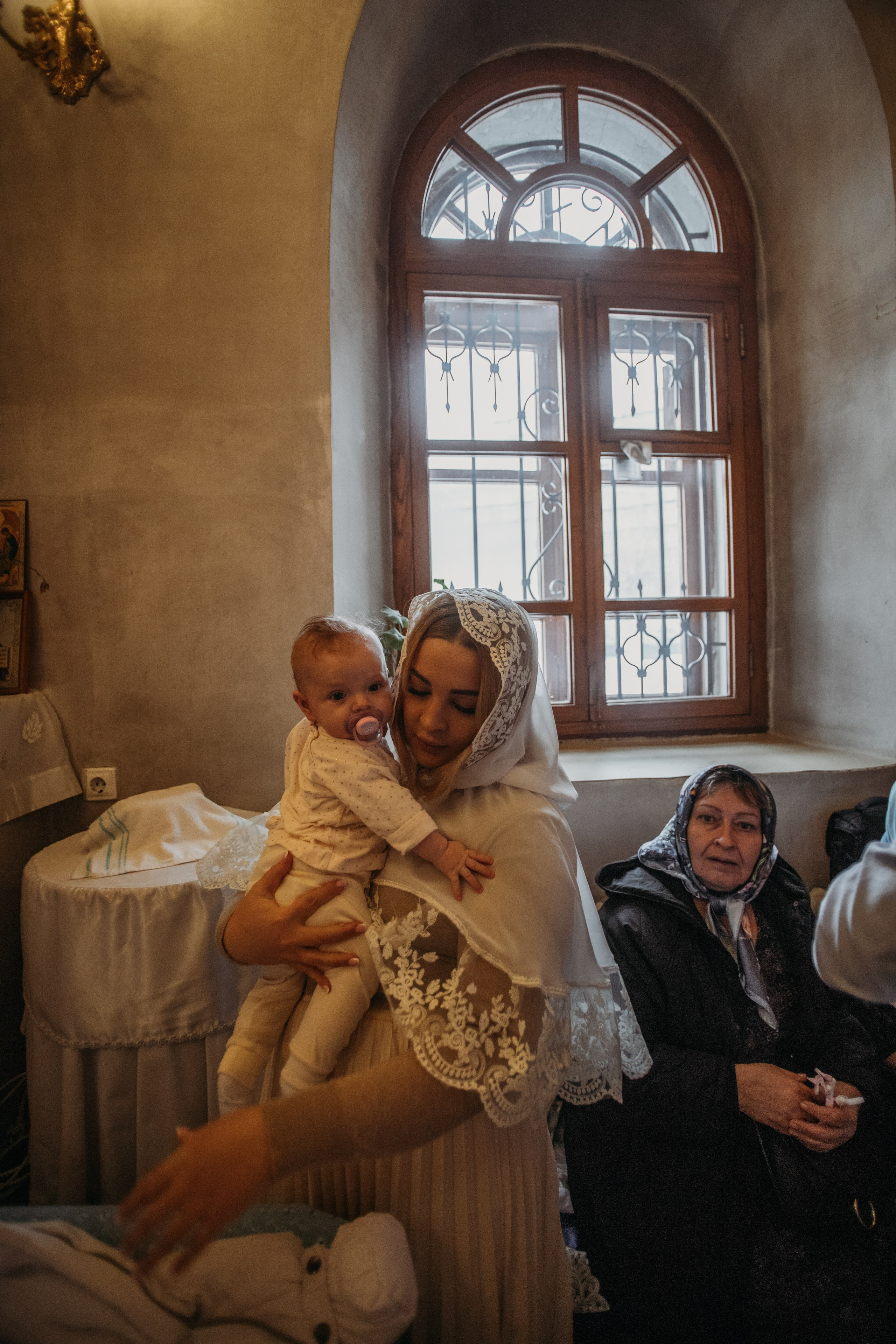 Крещение Аглаи. Венера Гайн. Репортажный фотограф  Тюмень. Обучение фотографии с 0