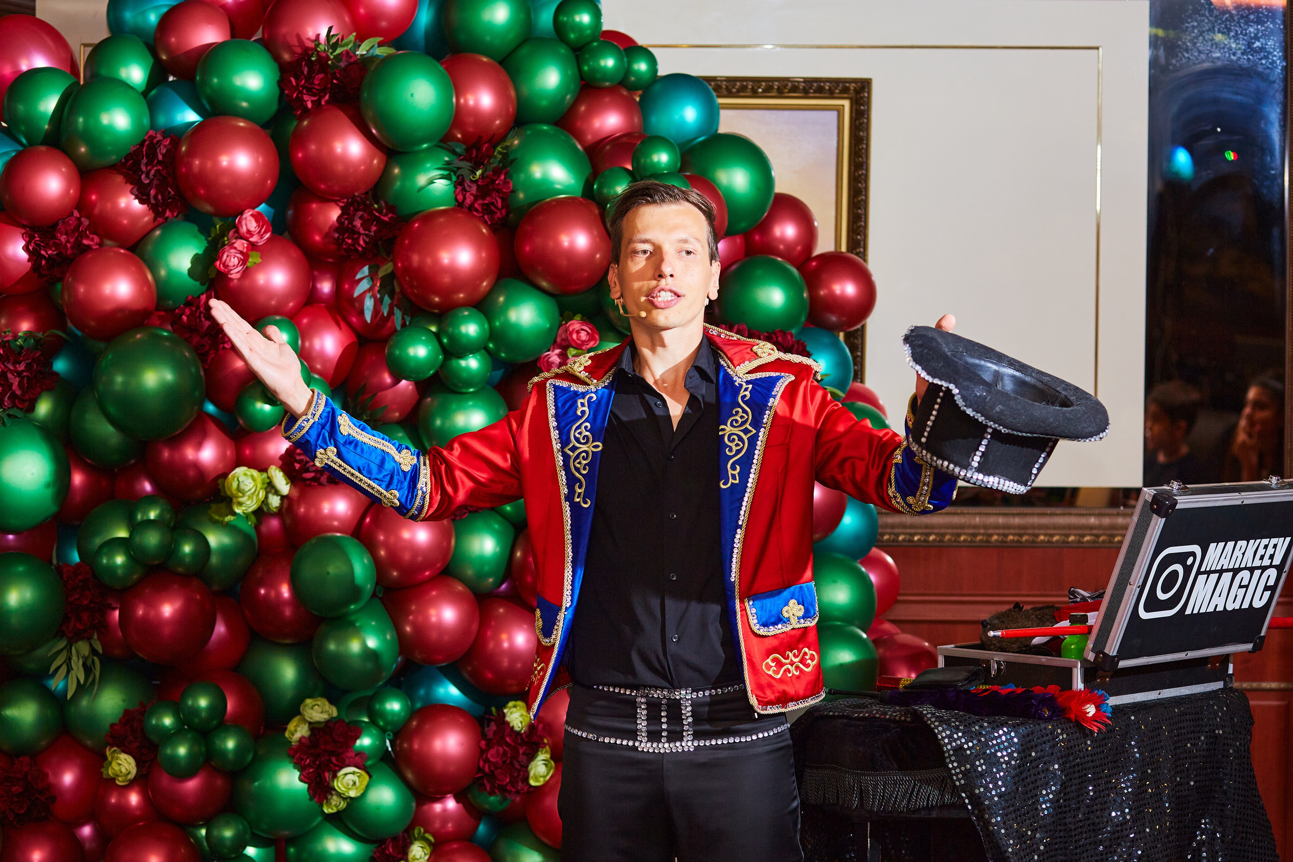 Детский День рождения с салютом, фокусником и тиктокерами, конечно же. Кокорин Евгений Фотограф