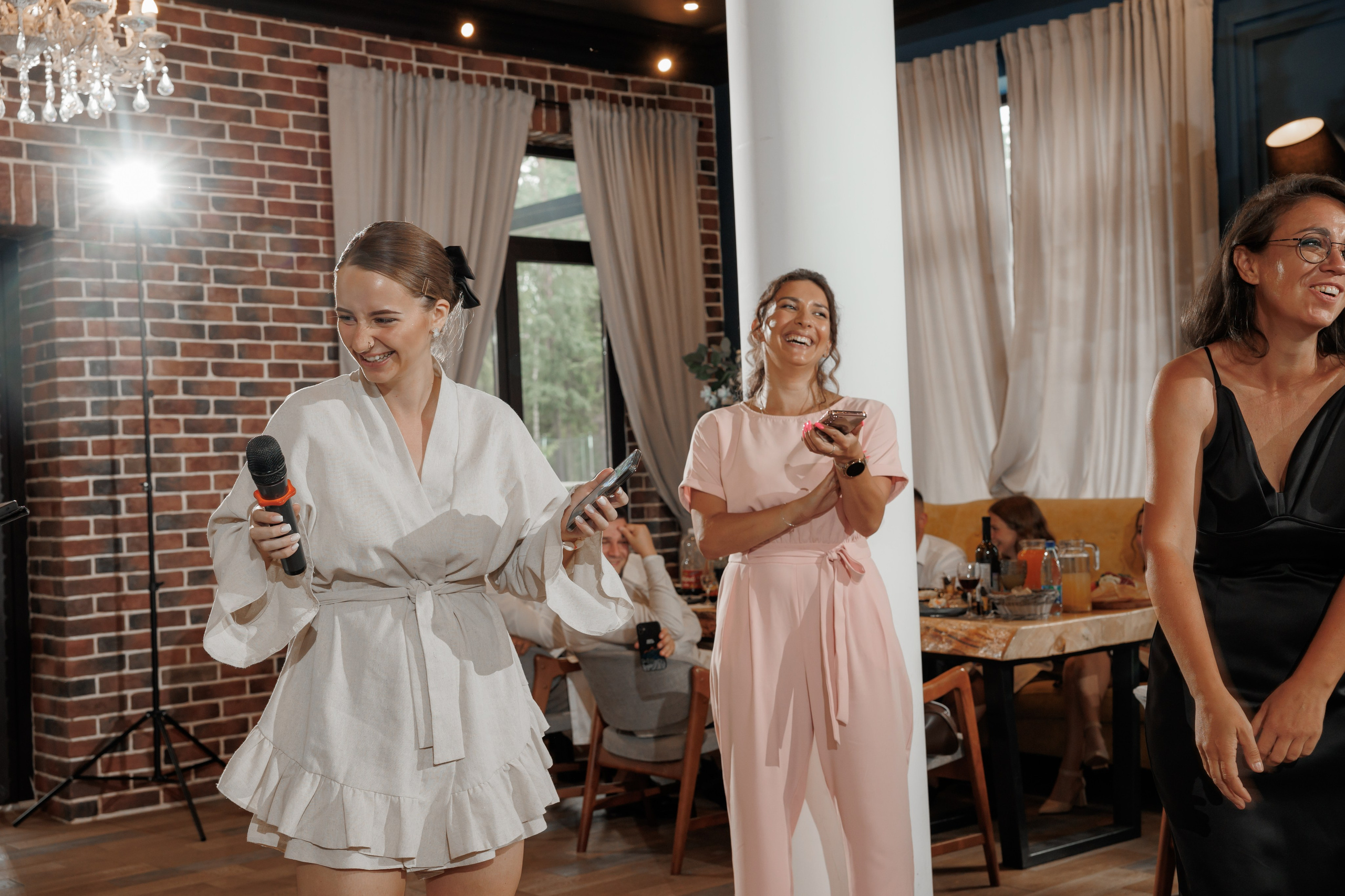 Полина и Дмитрий, загородный клуб «Барин», ЗАГС в г. Пушкино. Свадебный и репортажный фотограф (Москва, Королев и другие)