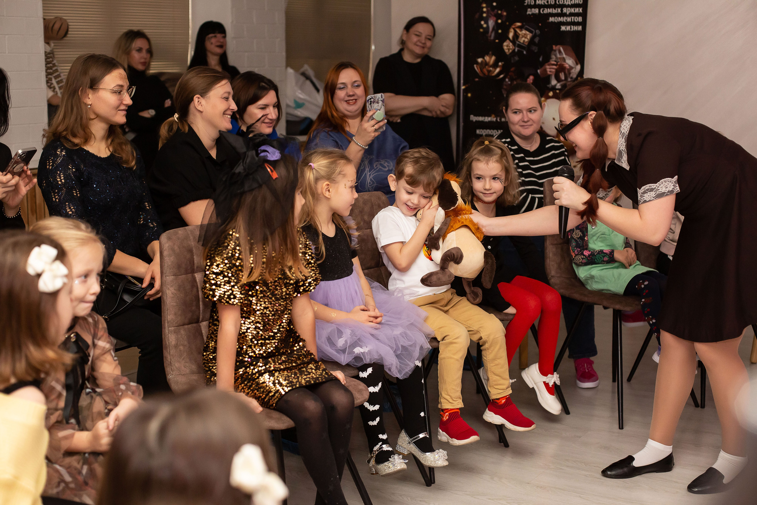 Верхом на помеле спектакль интерактивный. Семейный и детский фотограф Анна Петракова