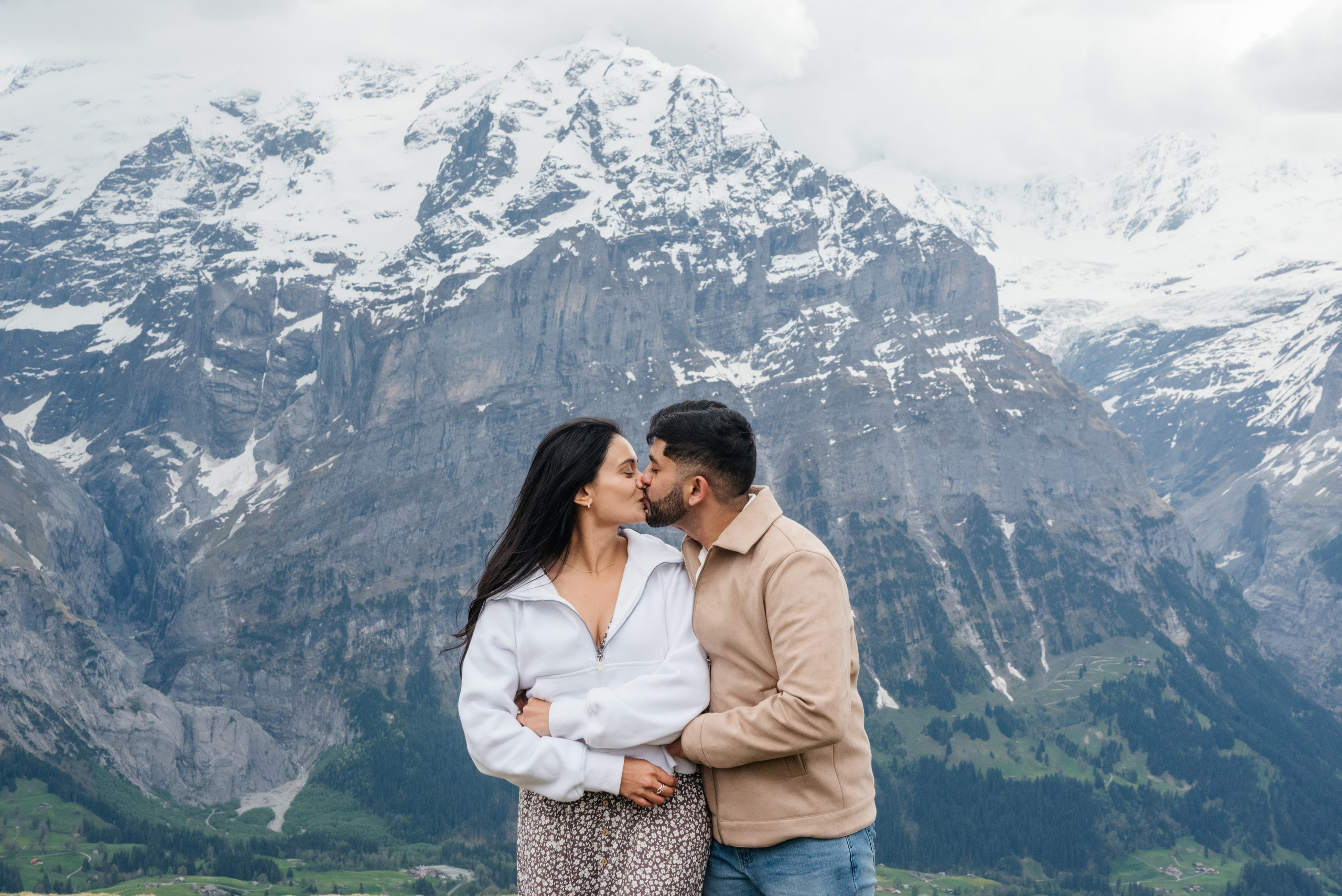 Bijal & Nihar (Grindelwald). Photographer in Interlaken area