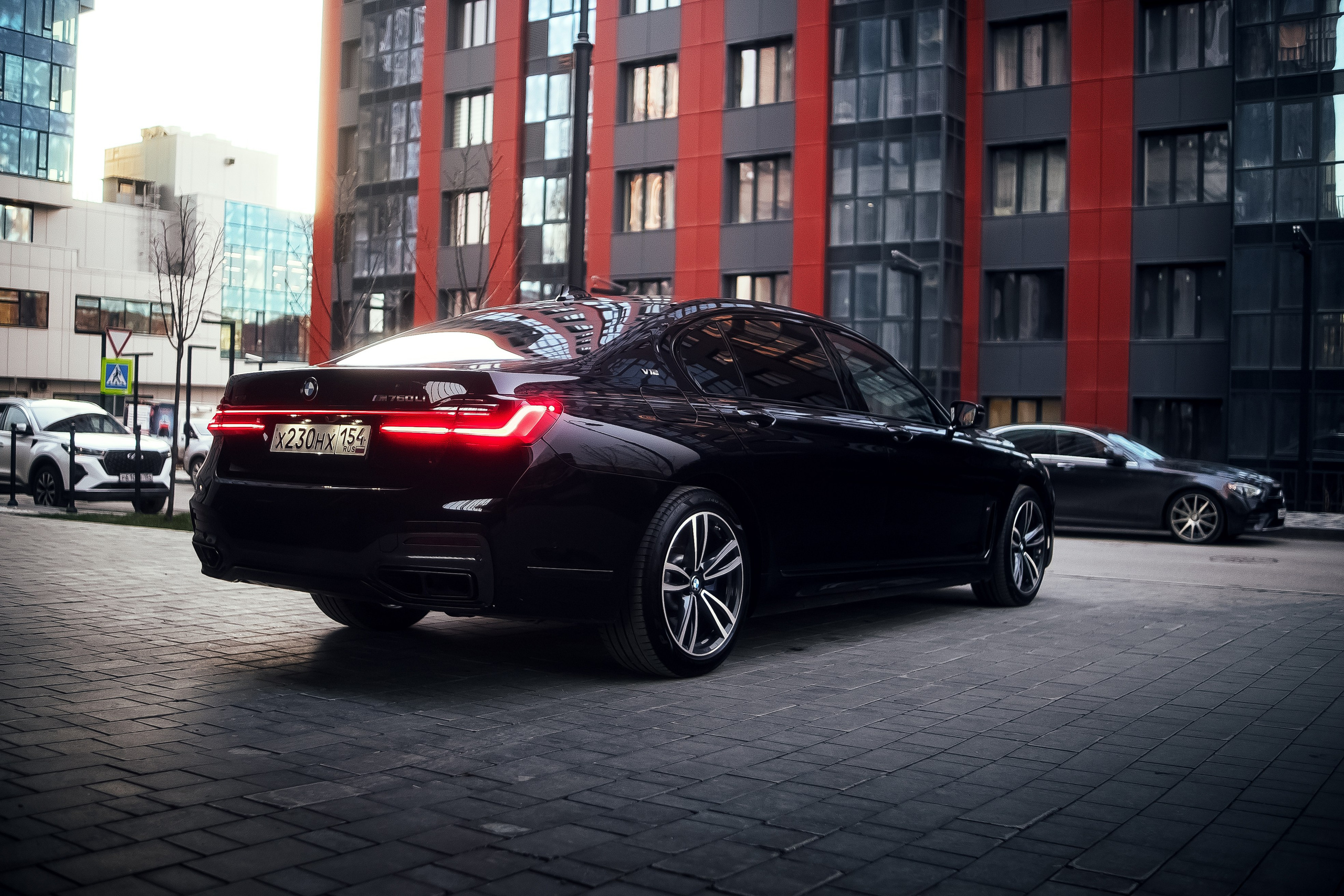 BMW 760Li. Фотограф в Новосибирске Владислав Унтерберг