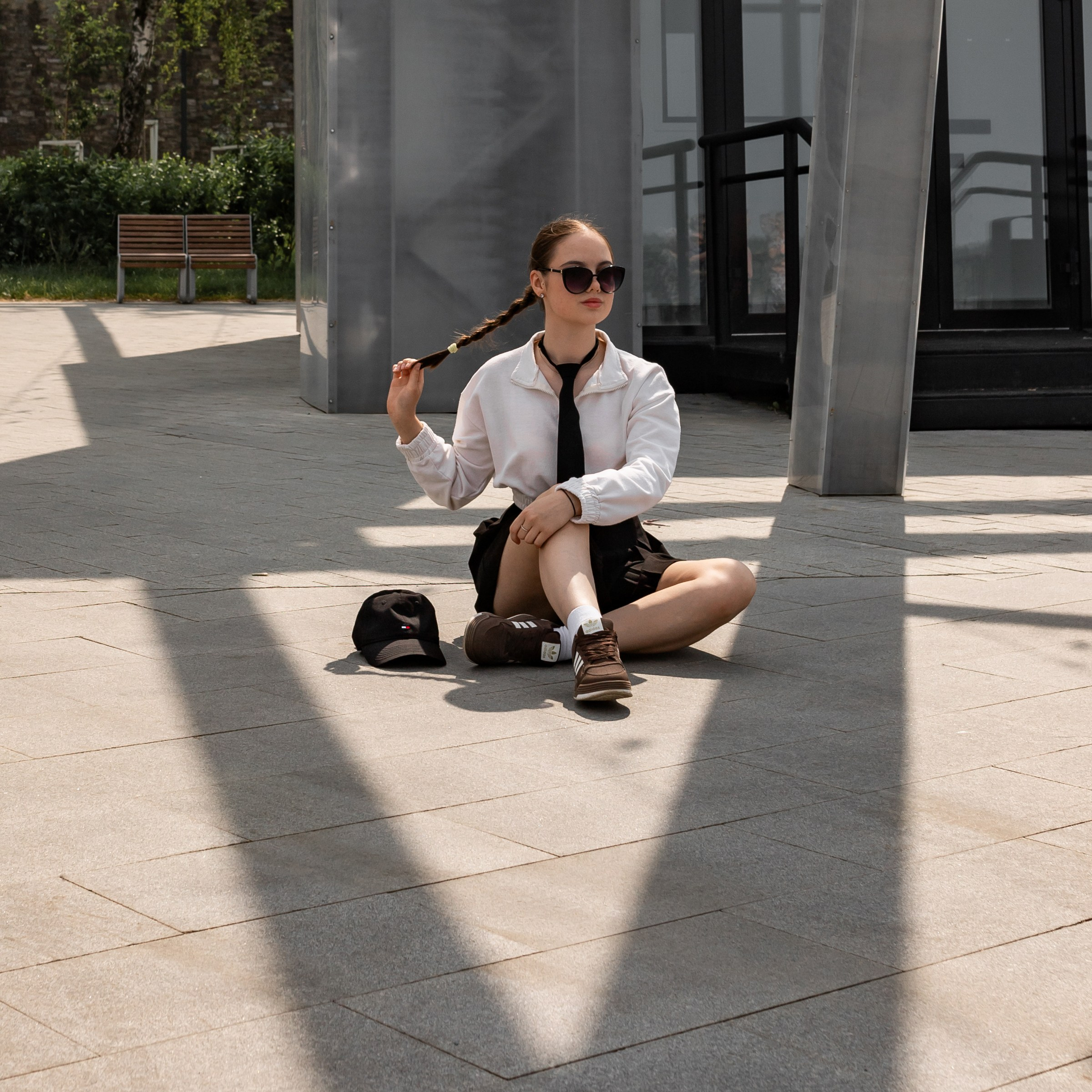 Треугольники. Рисунки тенями. Полина. Июнь 2025. Фотограф Пермь. Свадьбы. Семья и дети, школа, д. сад. Фотокниги