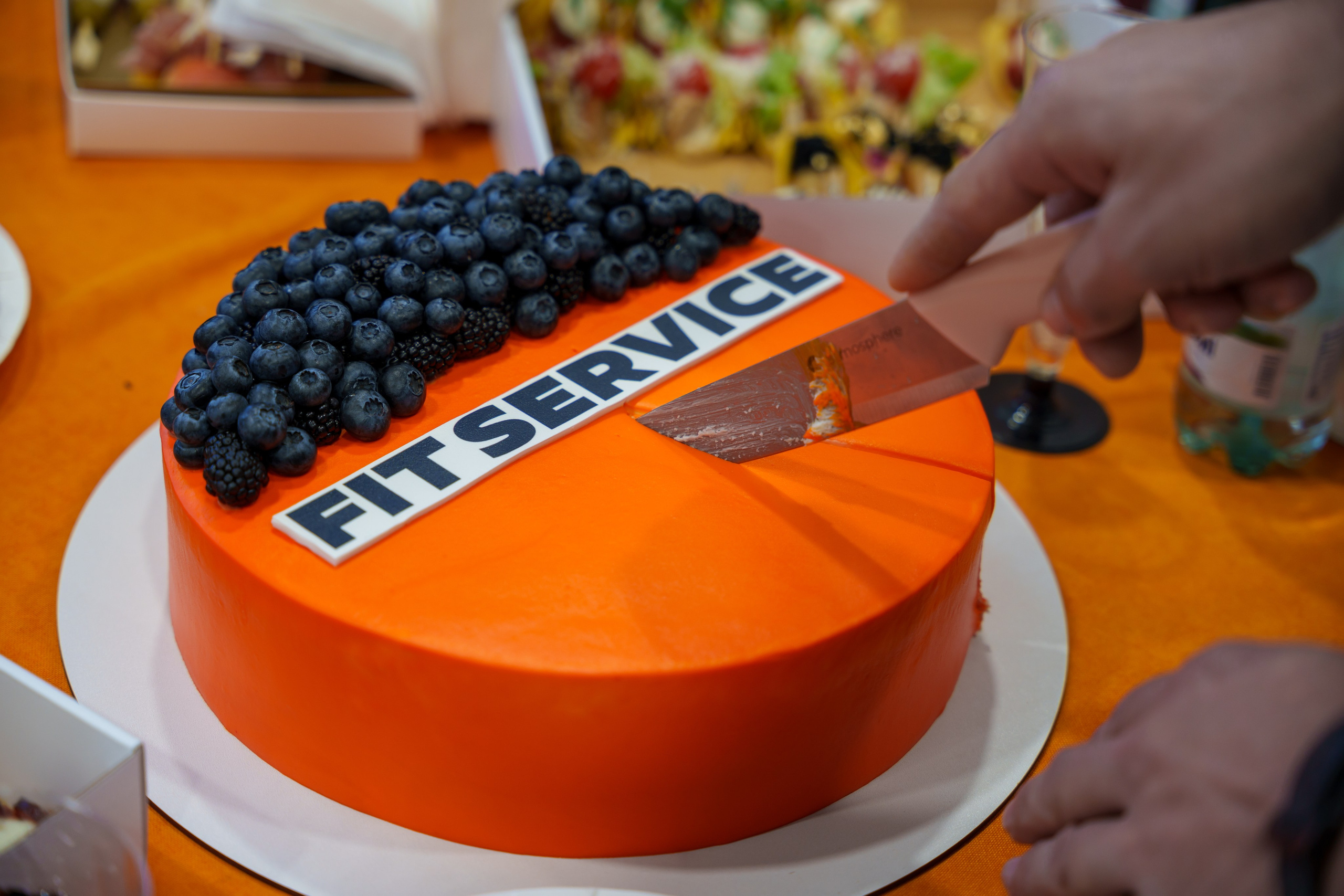 Интерьерная фотосъемка автосервиса Fit Service в Краснодаре — Профессиональная фотосъемка интерьера техцентра в Краснодаресеть СТО. Шедевры для Вас! Фотограф и Видеограф в Краснодаре Пахиев Руслан