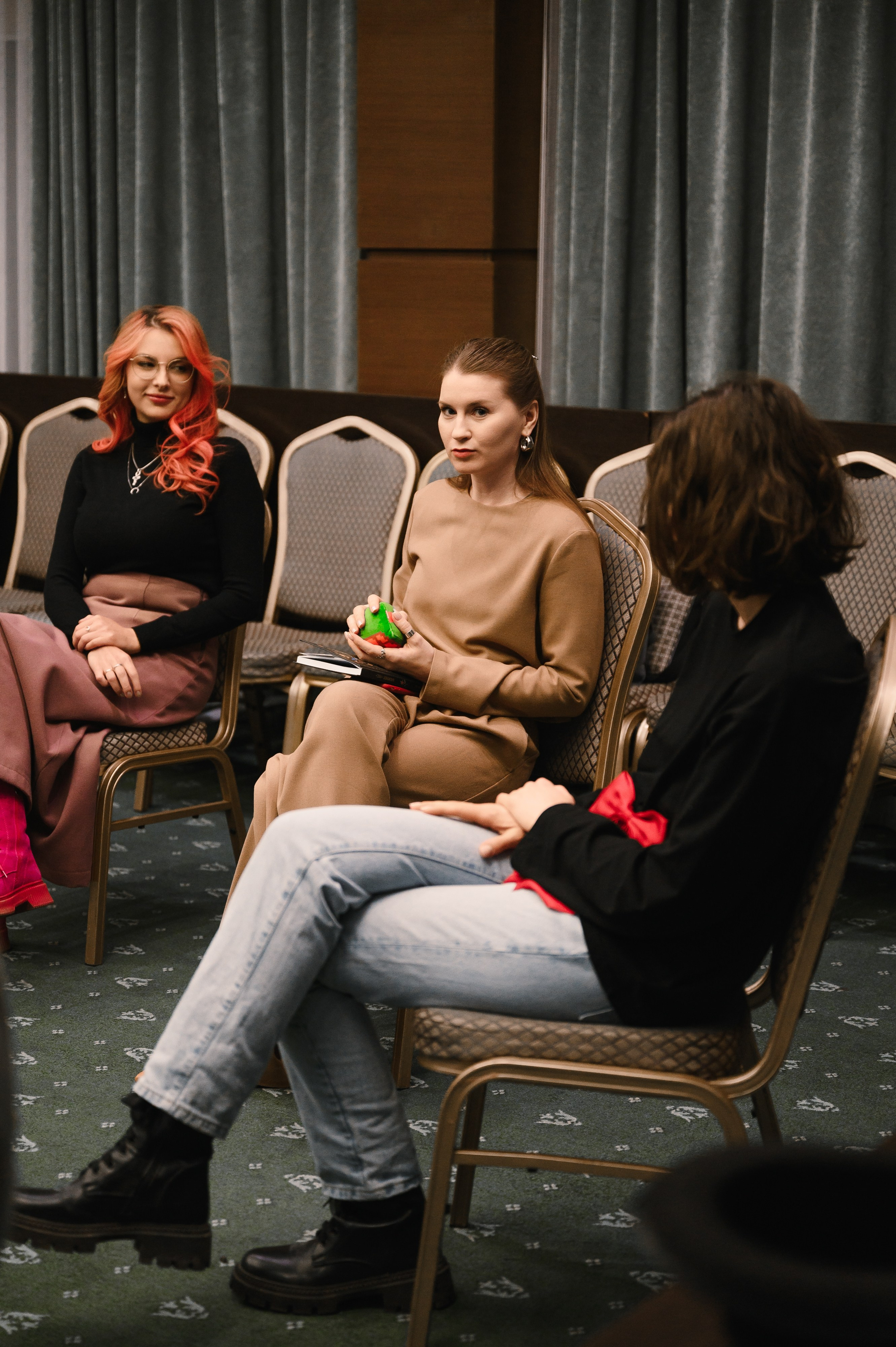 «Театр в квадрате». Клуб Читалка. Wedding and family photographer USA