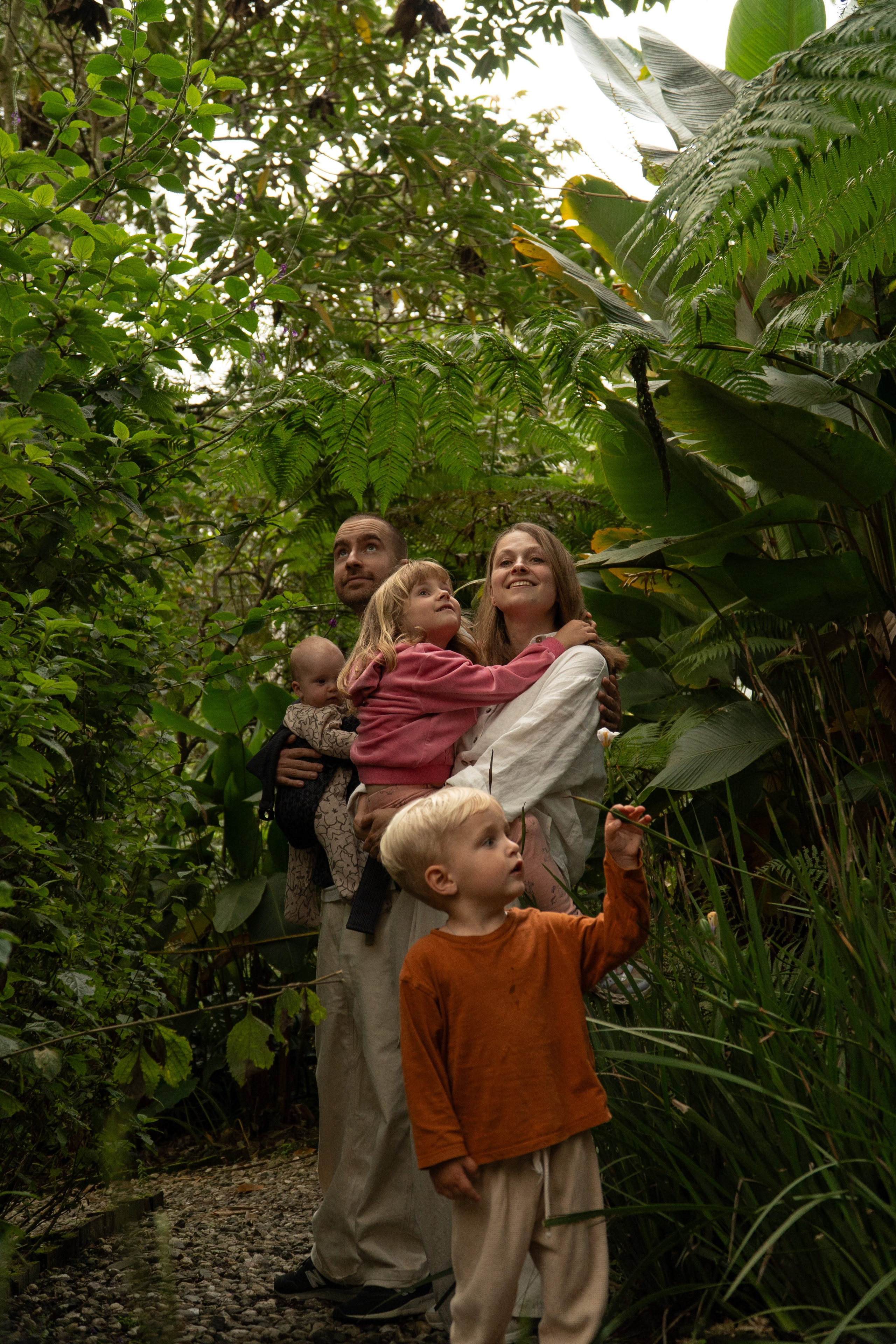 Olga and Family. Wedding Photographer in Barcelona and Medellin