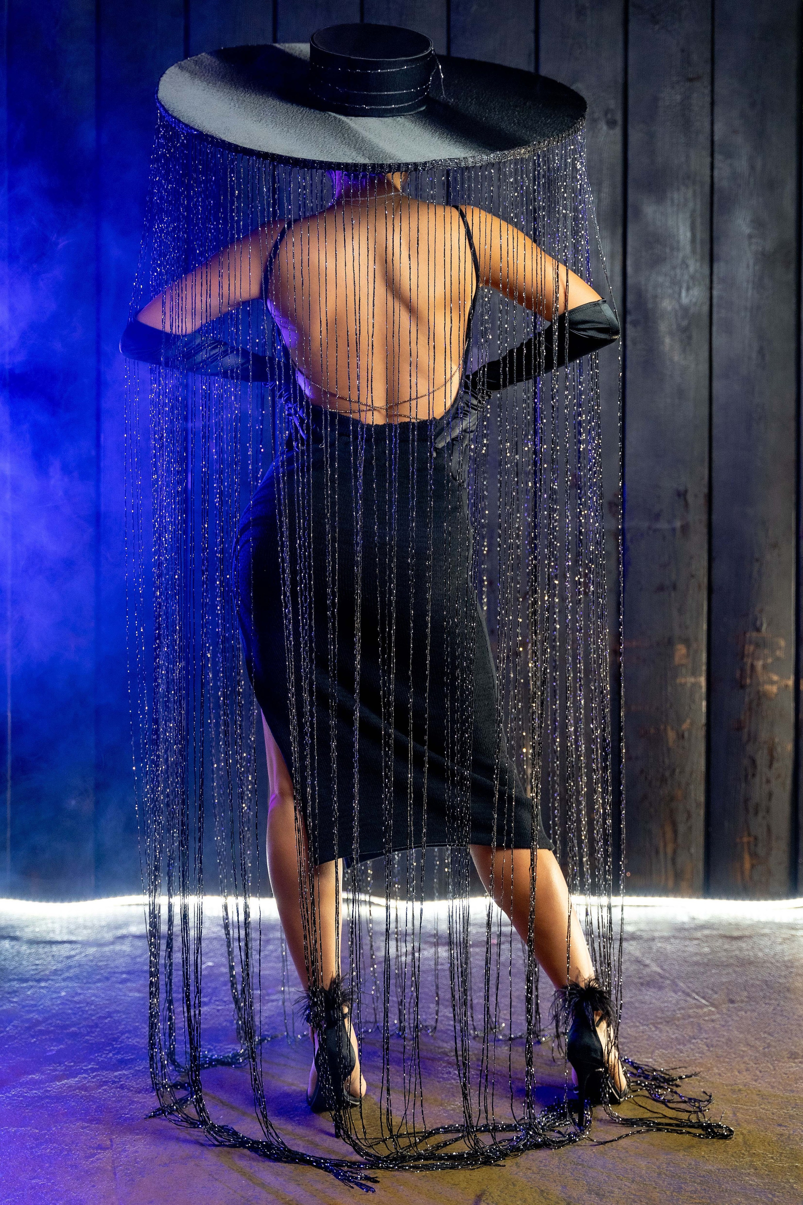 В шляпе с нитями. Профессиональный фотограф Ковалева Олеся