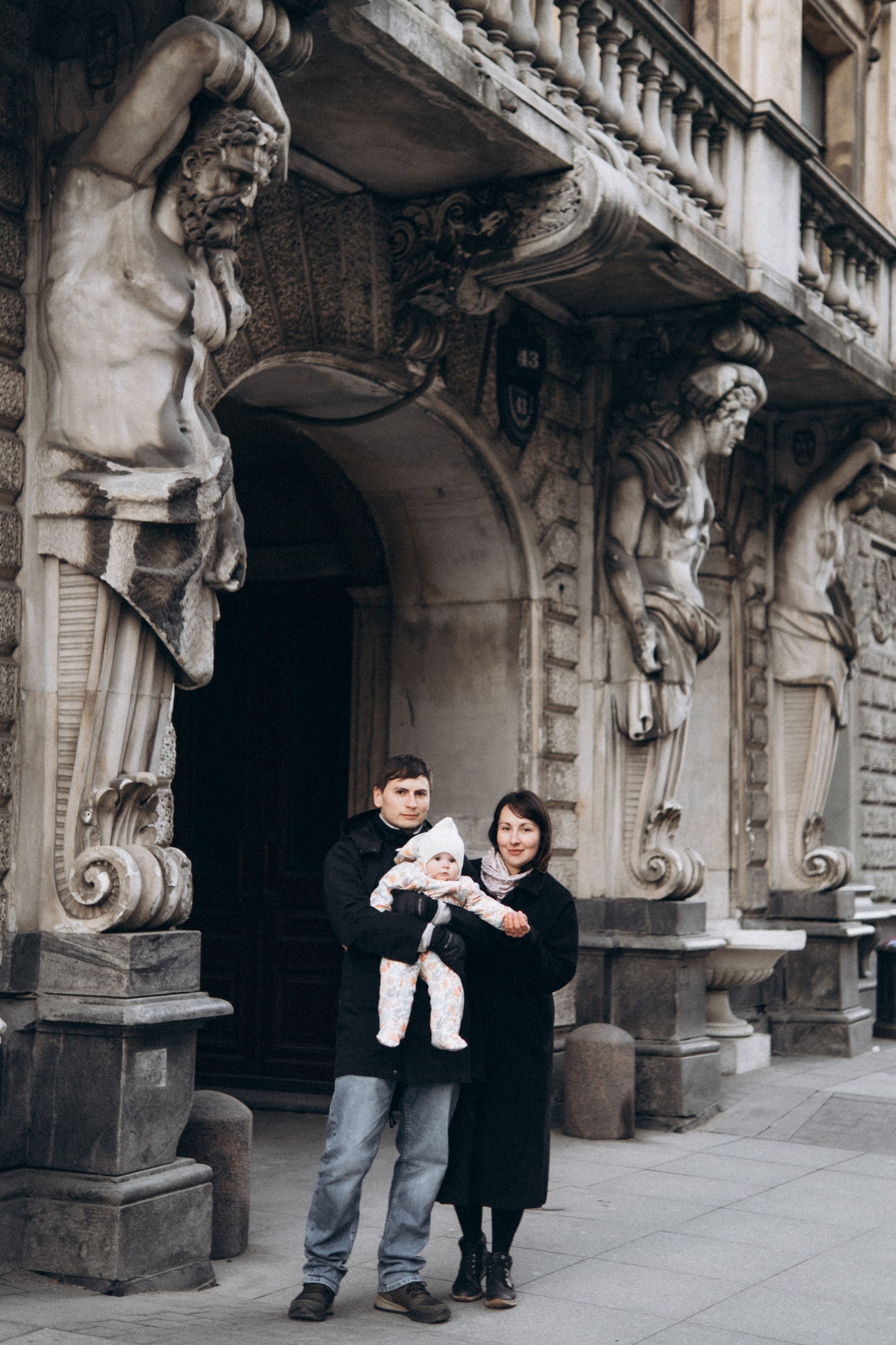 Прогулка у Исаакиевского собора. Фотограф в Санкт-Петербурге Кристина Брянская