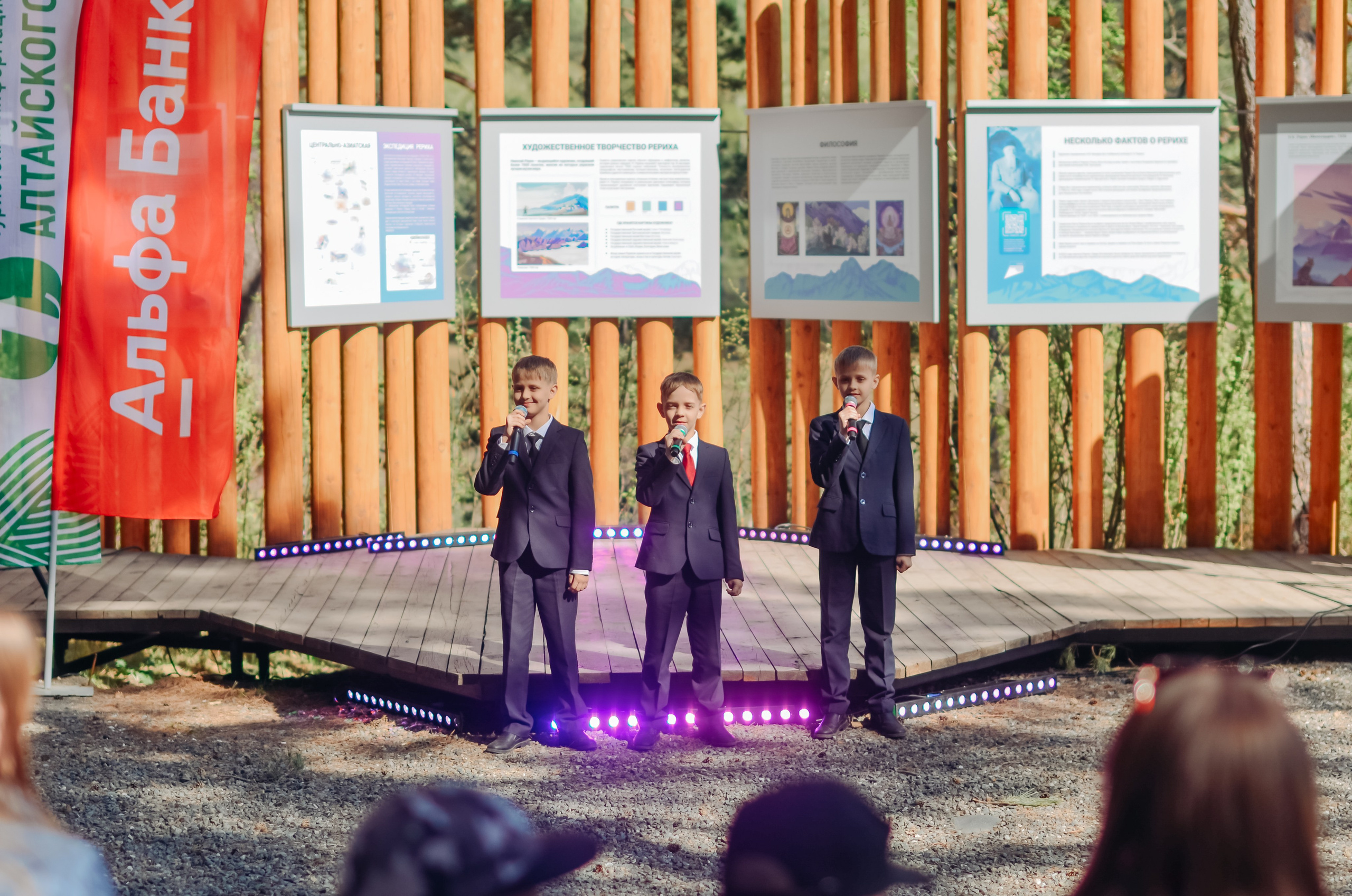 Фестиваль «Цветение Маральника на Алтае 2025». Фоторепортаж. Денисова Аля — фотограф для парных съемок и индивидуальных историй в Барнауле