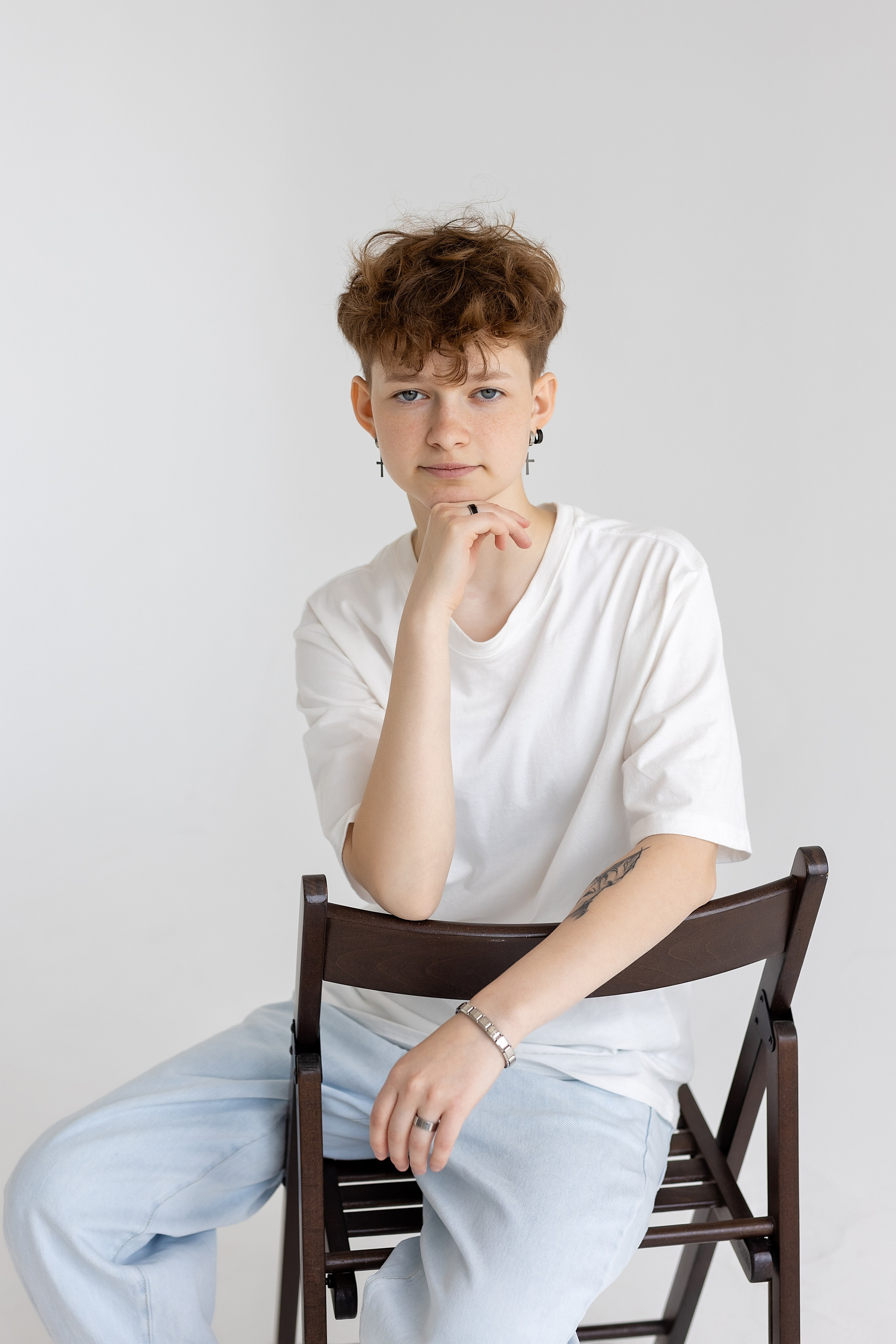 Школа 11, 9-г класс. Артём. Стильный выпускной альбом Владивосток фотограф Вероника Мигачева