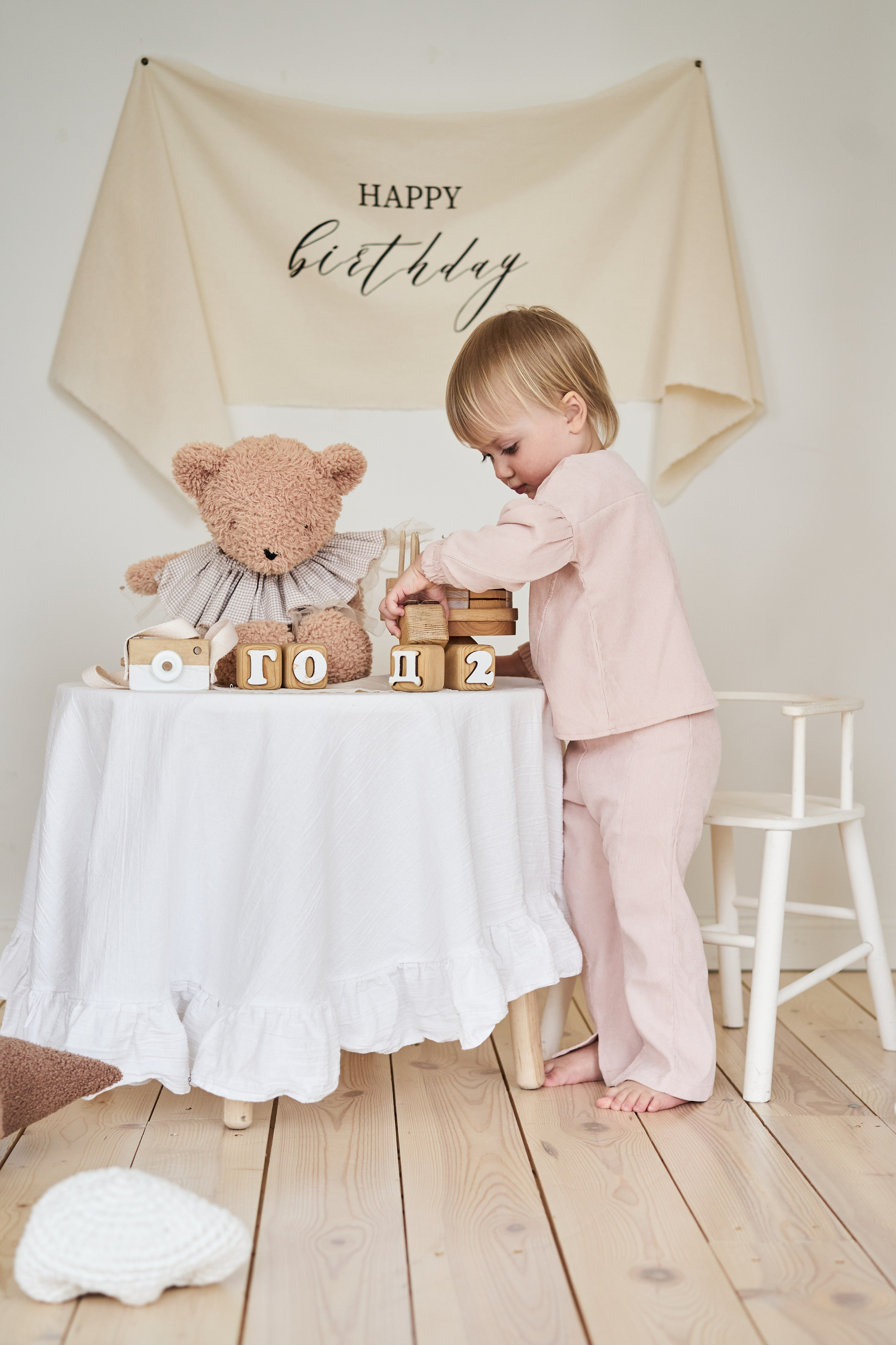 Семейная фотосессия в студии. Фотограф Екатеринбург Кокшарова Александра