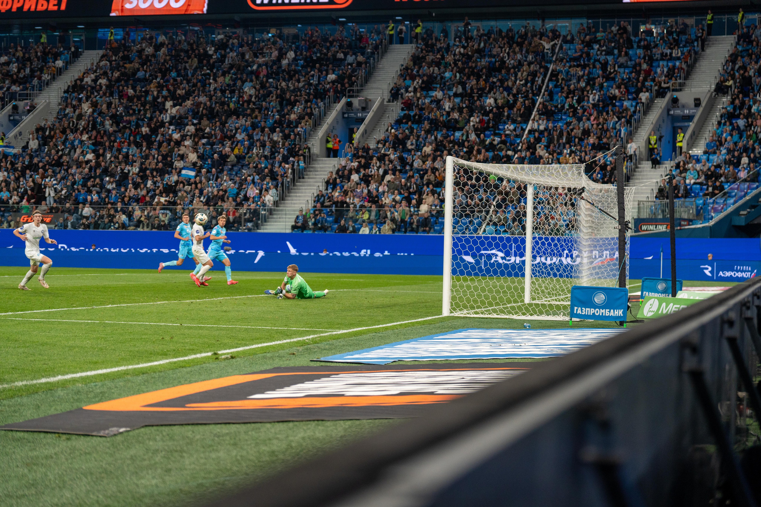 Фоторепортаж спортивного фотографа Санкт-Петербург с матча Зенит—Оренбург на Газпром Арене