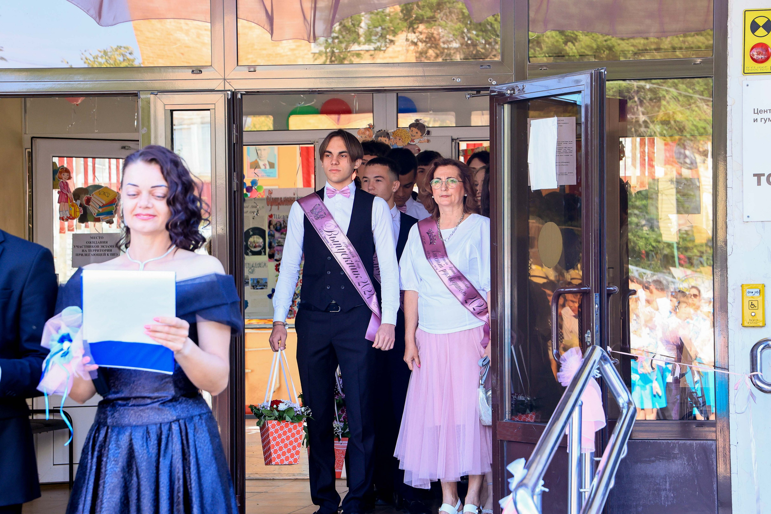 ШКОЛА ПОСЛЕДНИЙ ЗВОНОК. Свадебный фотограф — видеограф в г. Астрахань Екатерина Юмашева