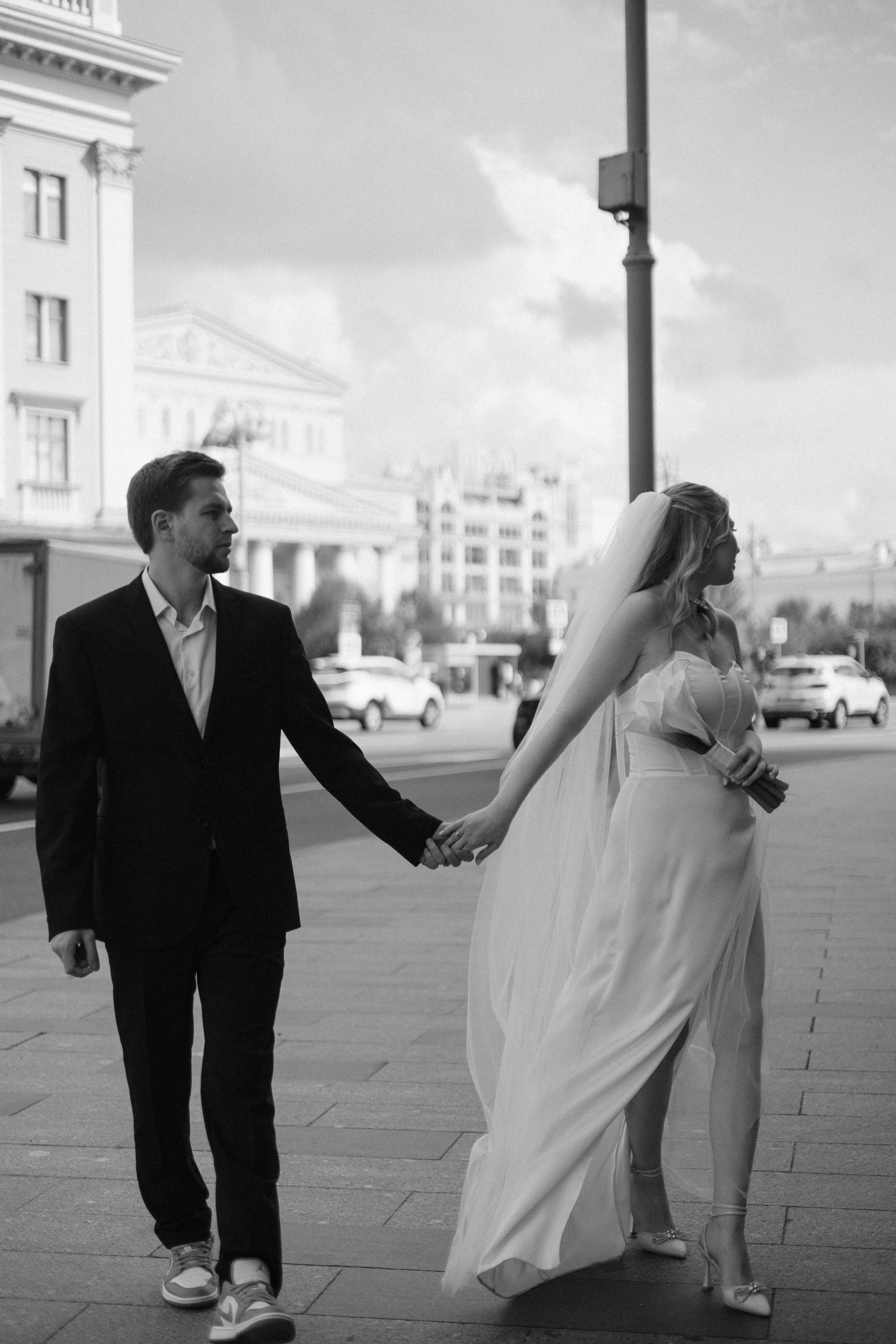 Арина и Дима. Сборы, роспись и прогулка. Свадебный и портретный фотограф в Москве Анастасия Масюк