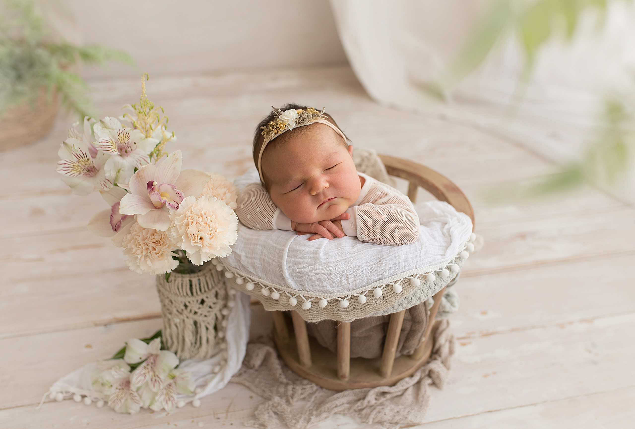 Фотосессия новорождённого. Фотограф новорождённых малышей и детский фотограф В Казани Лана Максим