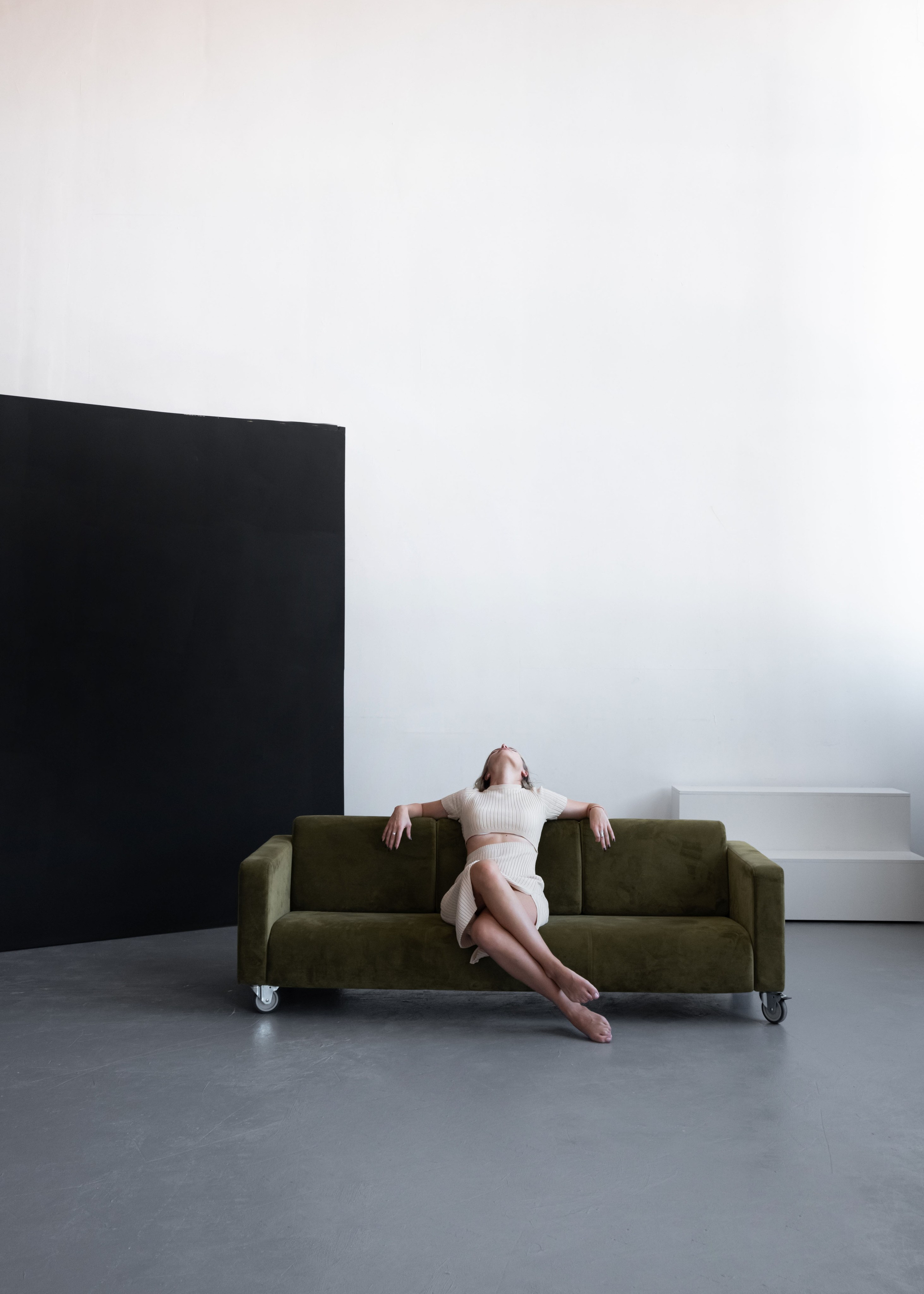 Дарья индивидуальная студийная фотосессия. Профессиональный фотограф в Твери Иванова Юлия